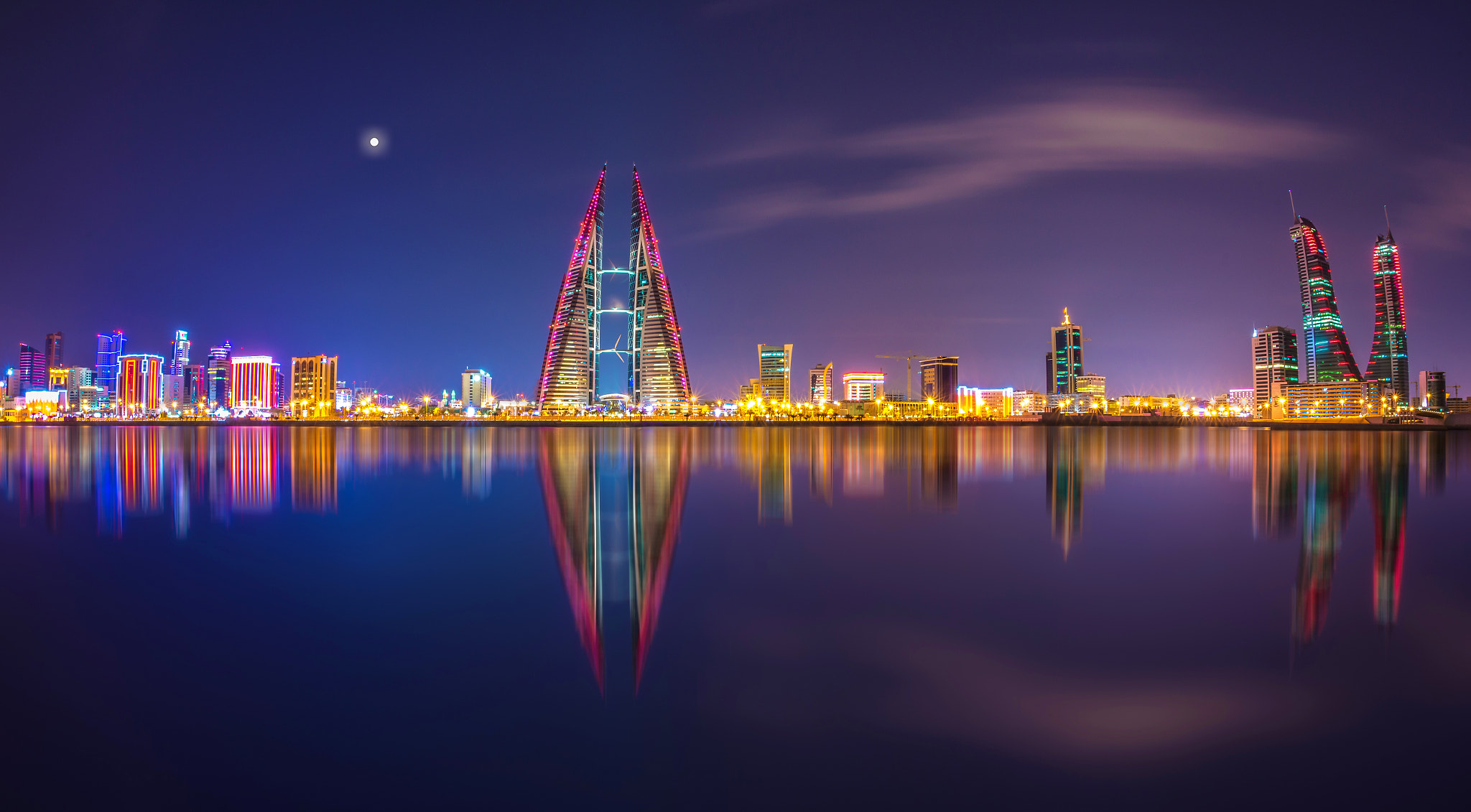 Nikon D800 + Sigma 15mm F2.8 EX DG Diagonal Fisheye sample photo. Beautiful manama in the night photography