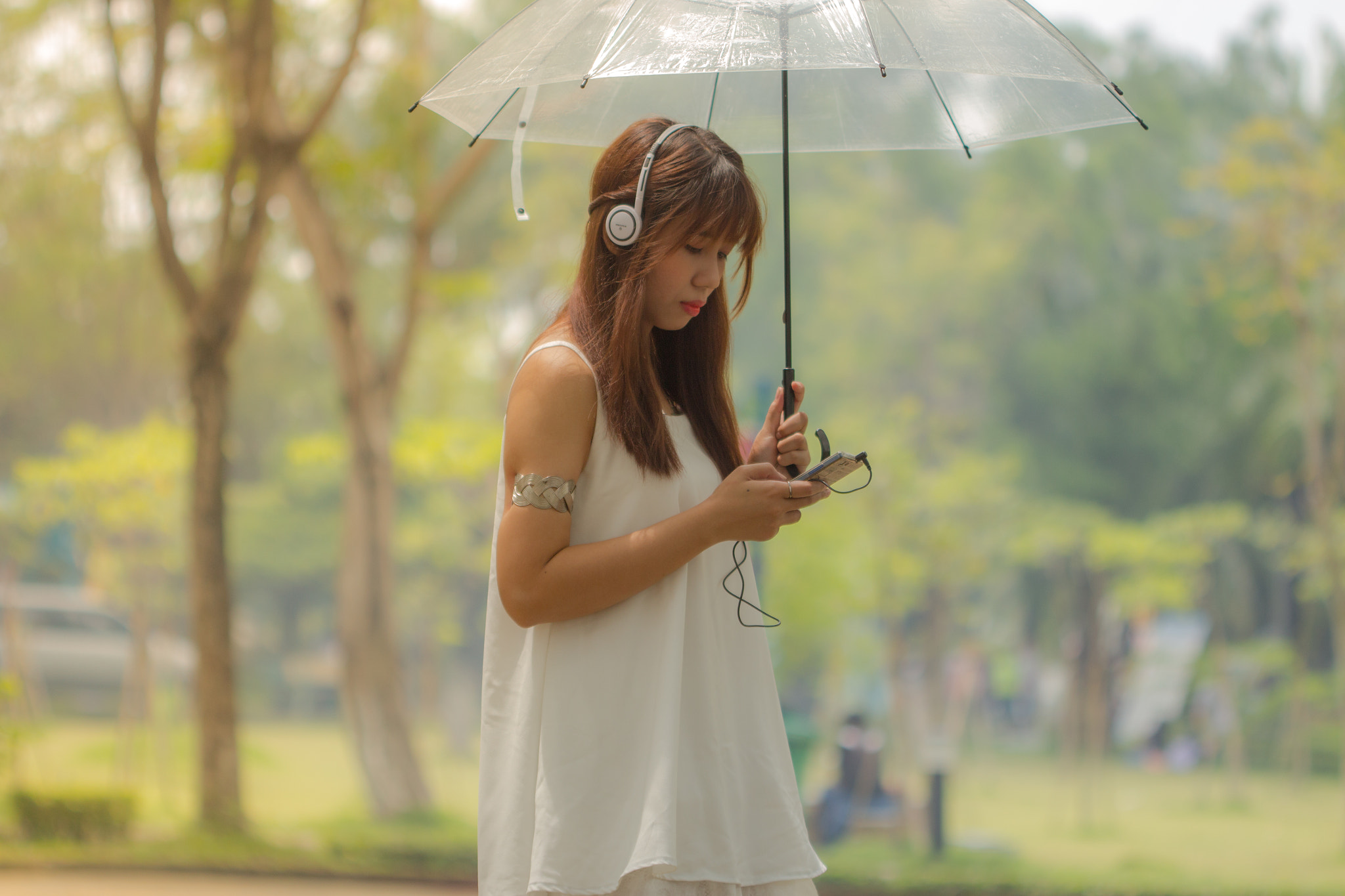 Canon EF 100mm F2.8 Macro USM sample photo. Hey girl! photography