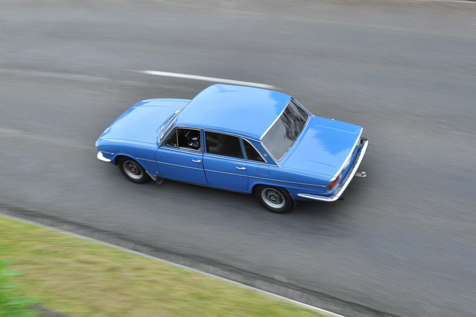 Nikon D5000 sample photo. () photography