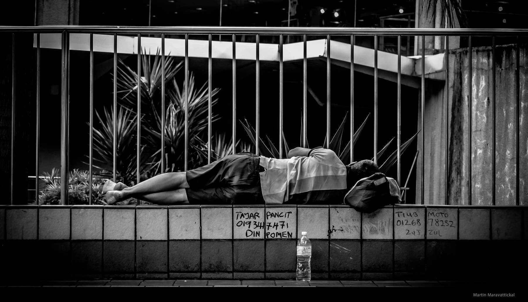 Nikon D3000 sample photo. Life in street photography