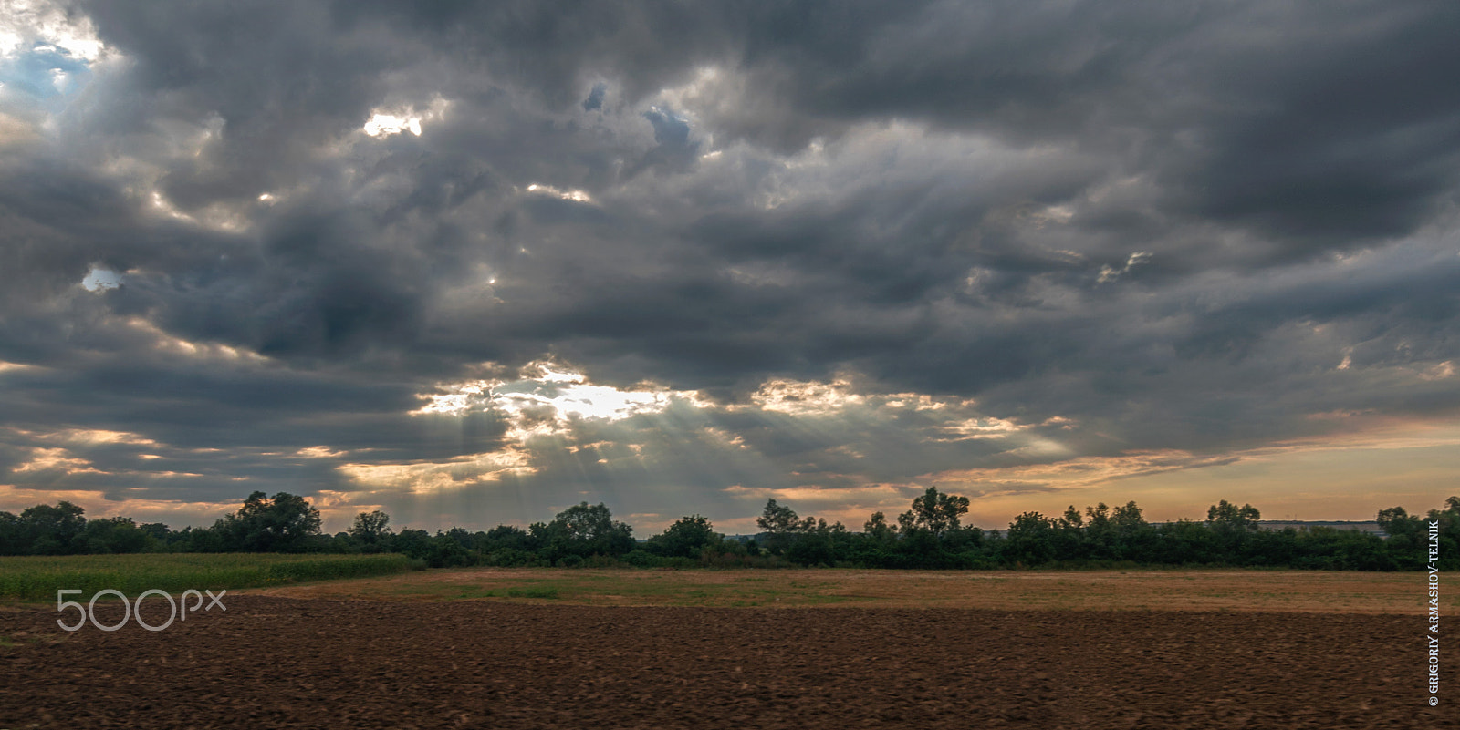 Tokina AT-X Pro 11-16mm F2.8 DX sample photo. The rays of sunset photography