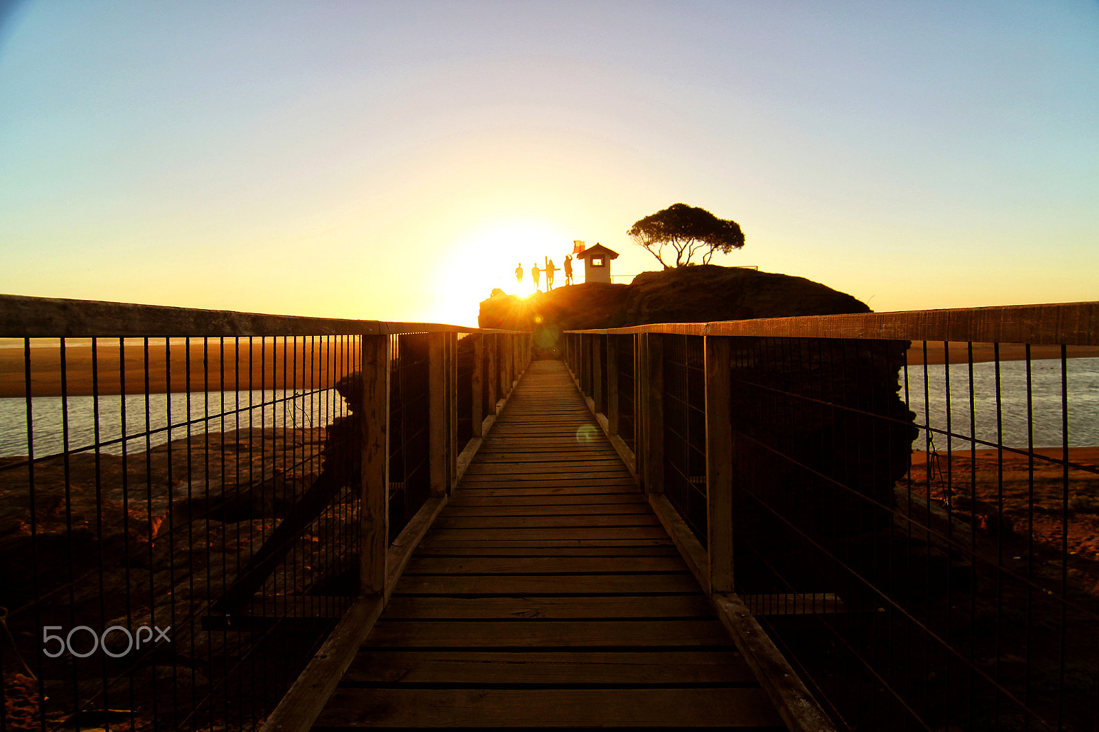 Tokina AT-X Pro 12-24mm F4 (IF) DX sample photo. Bandera en el mar photography