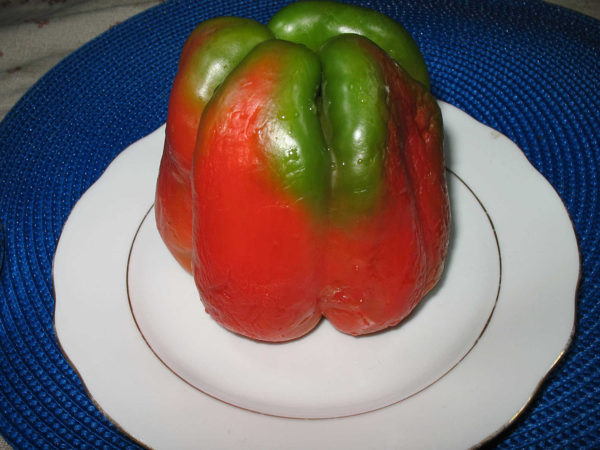 Canon POWERSHOT A630 sample photo. Pepper "giant" sweet with a thick wall, weight 520 grams. photography