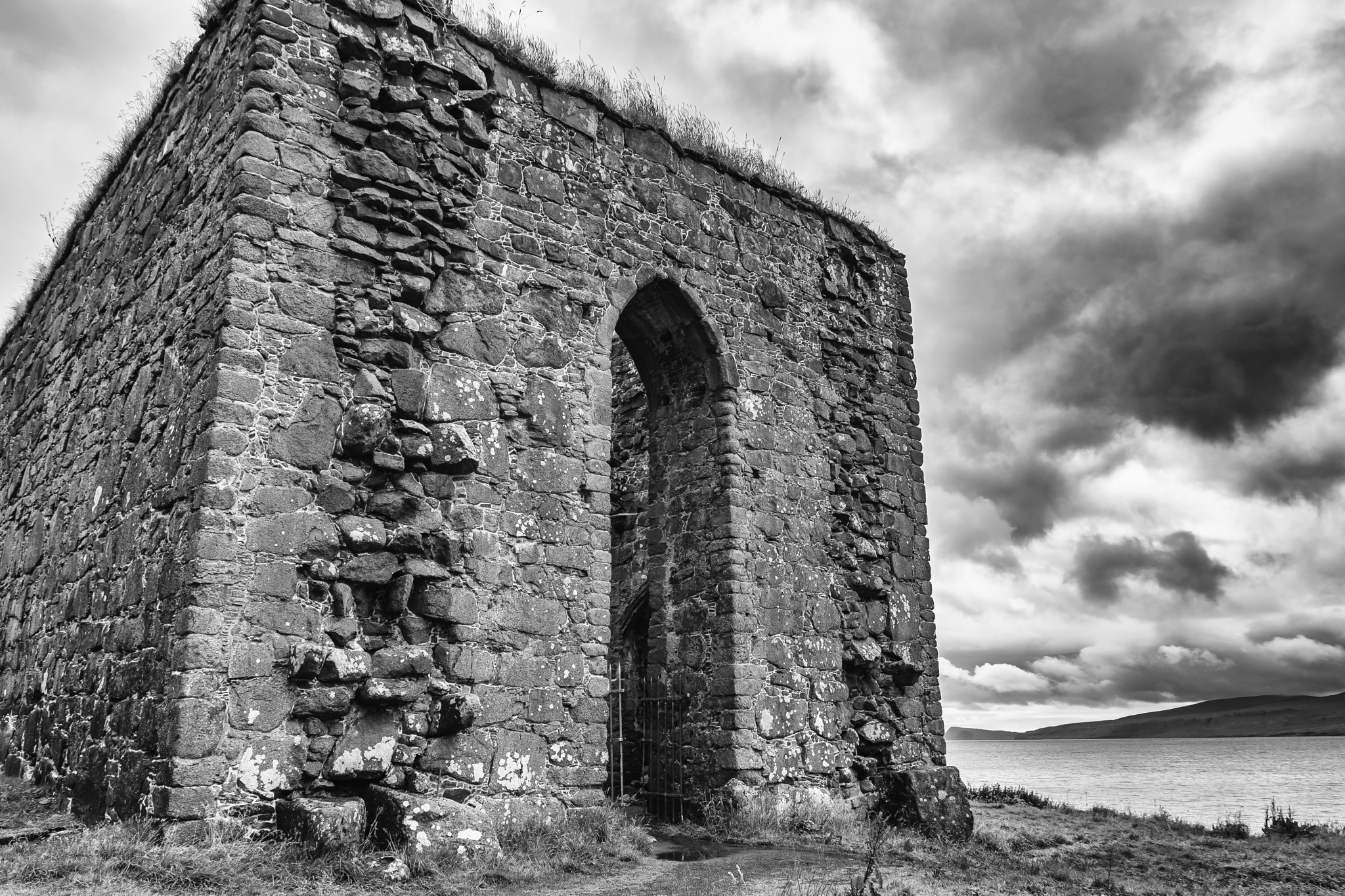 Sigma 17-70mm F2.8-4 DC Macro OS HSM | C sample photo. Faroese castle photography