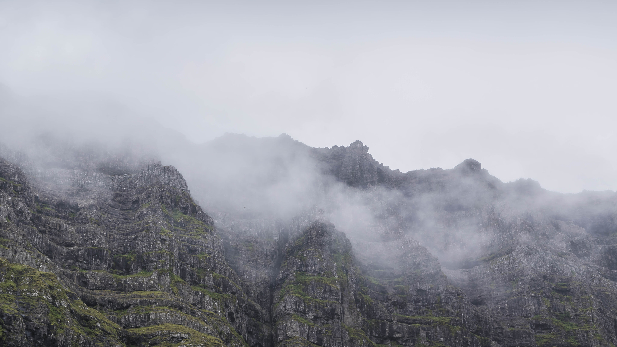 Sigma 17-70mm F2.8-4 DC Macro OS HSM | C sample photo. Misty rock photography