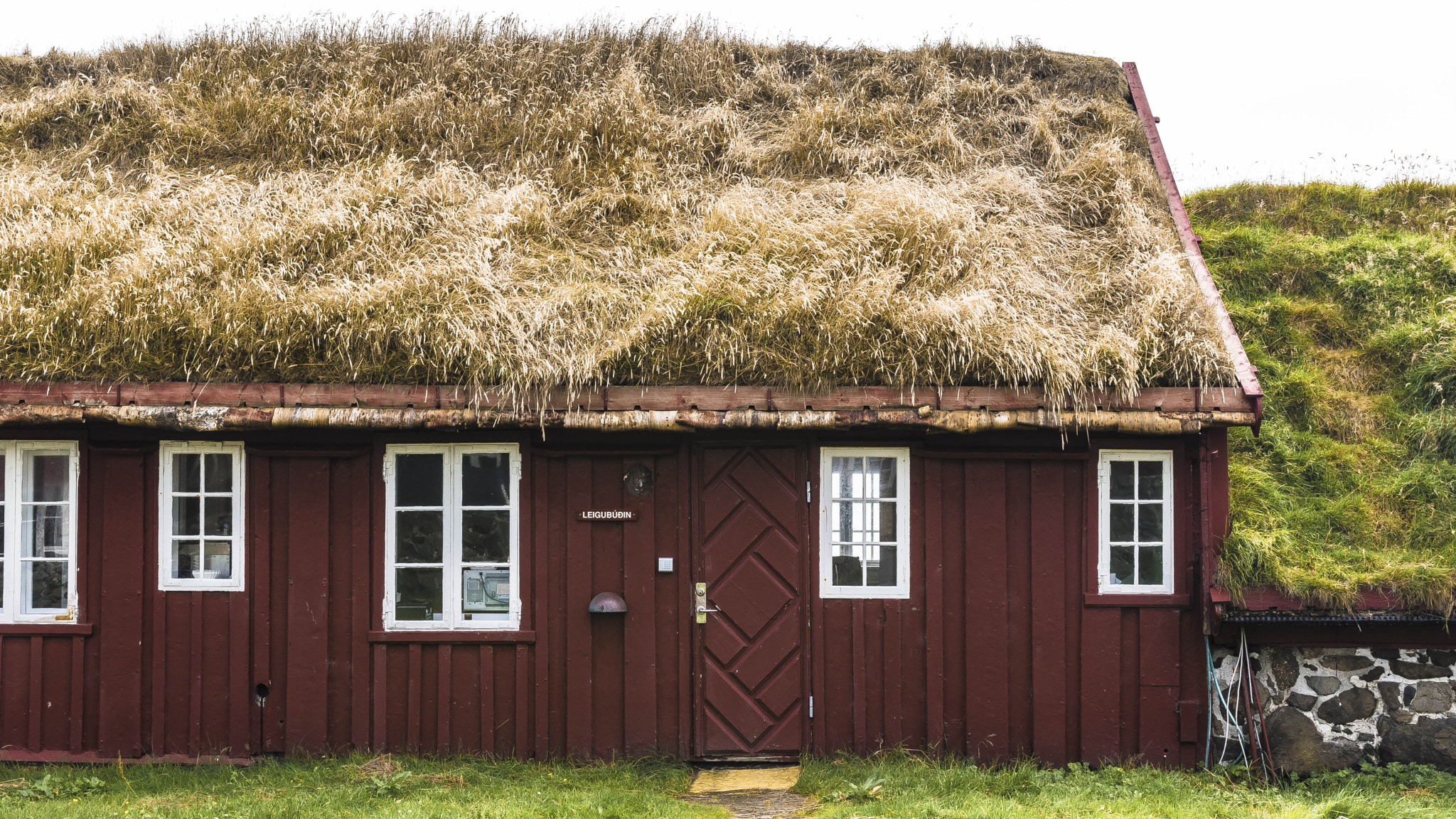 Sigma 17-70mm F2.8-4 DC Macro OS HSM | C sample photo. Faroese house photography