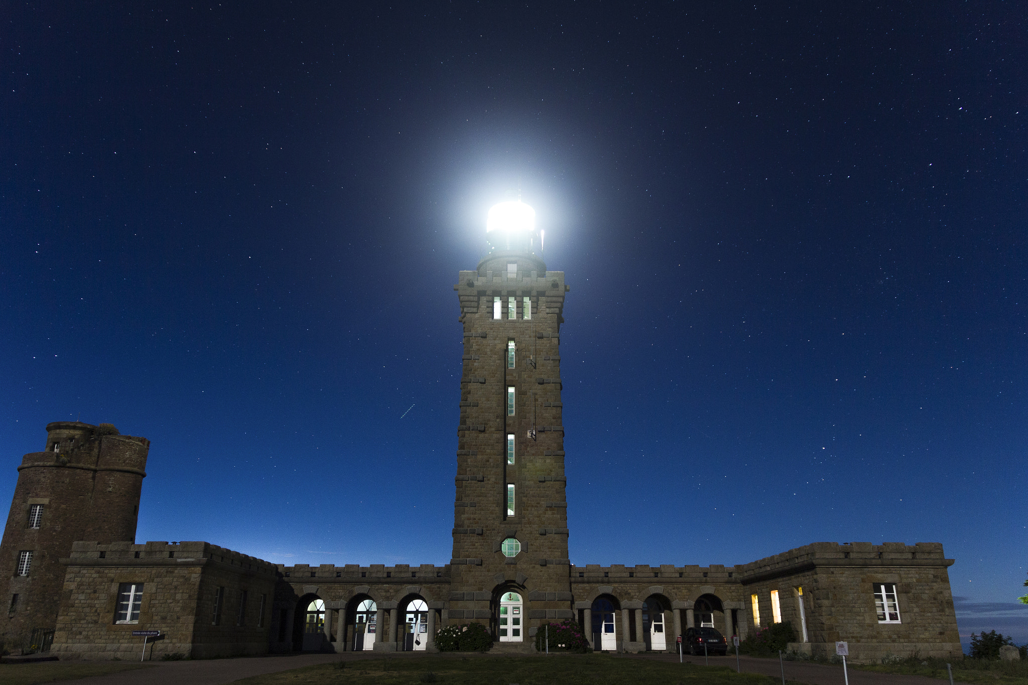 Canon EOS 550D (EOS Rebel T2i / EOS Kiss X4) sample photo. Cap  fréhel's lighthouse photography