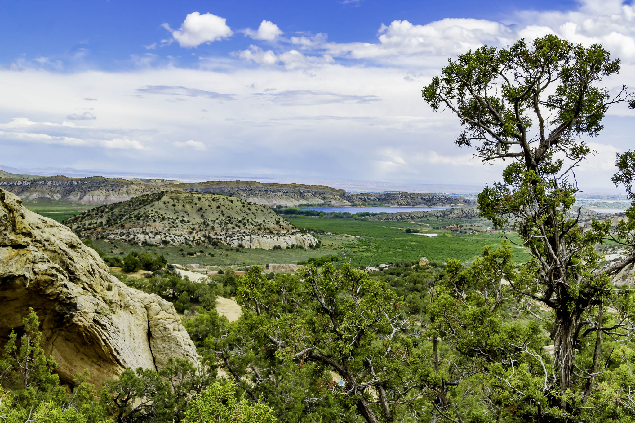 Canon EF-S 17-85mm F4-5.6 IS USM sample photo. The valley from moonshine arch photography