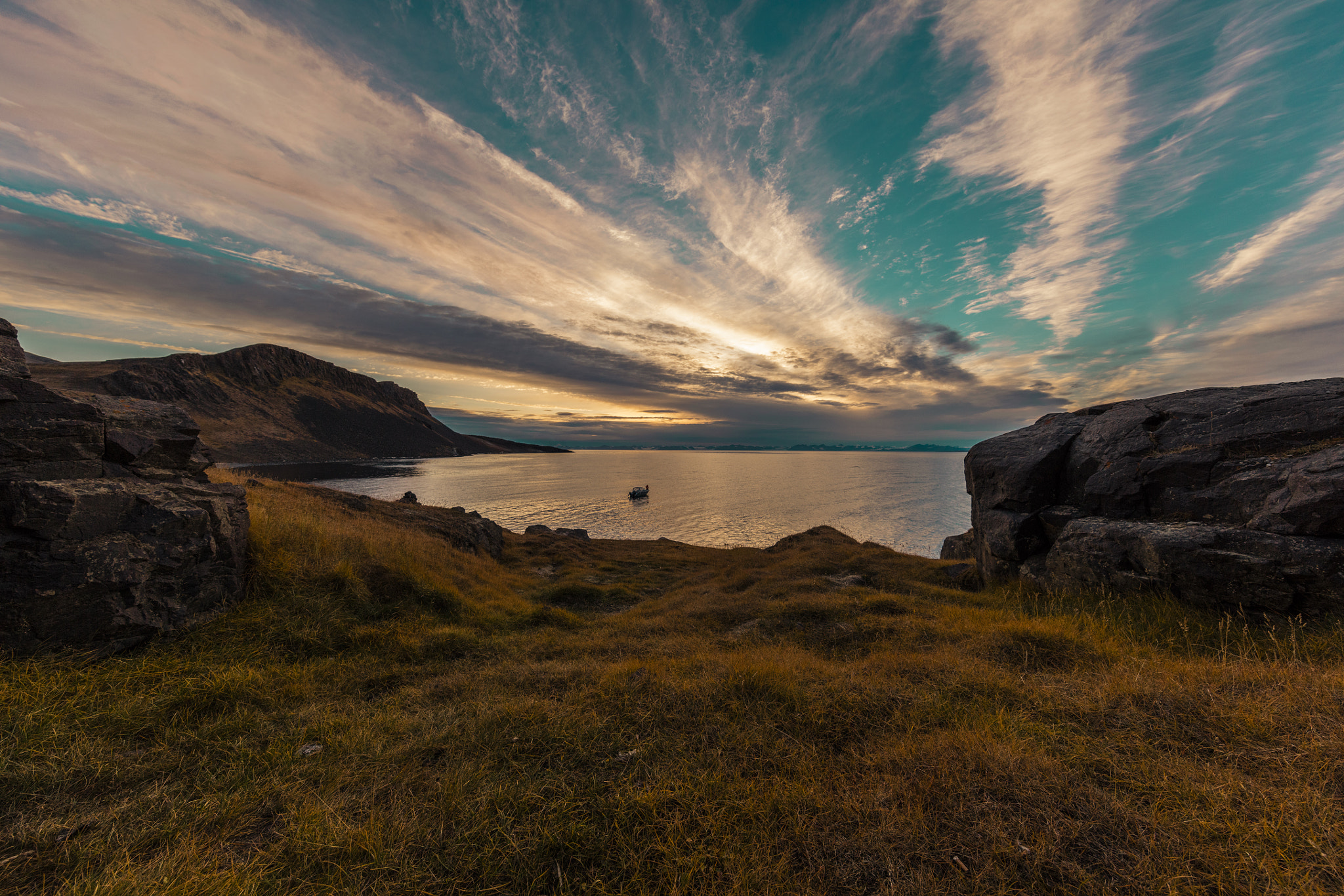 Canon EOS 5DS + Canon EF 11-24mm F4L USM sample photo. Falling sunset. photography