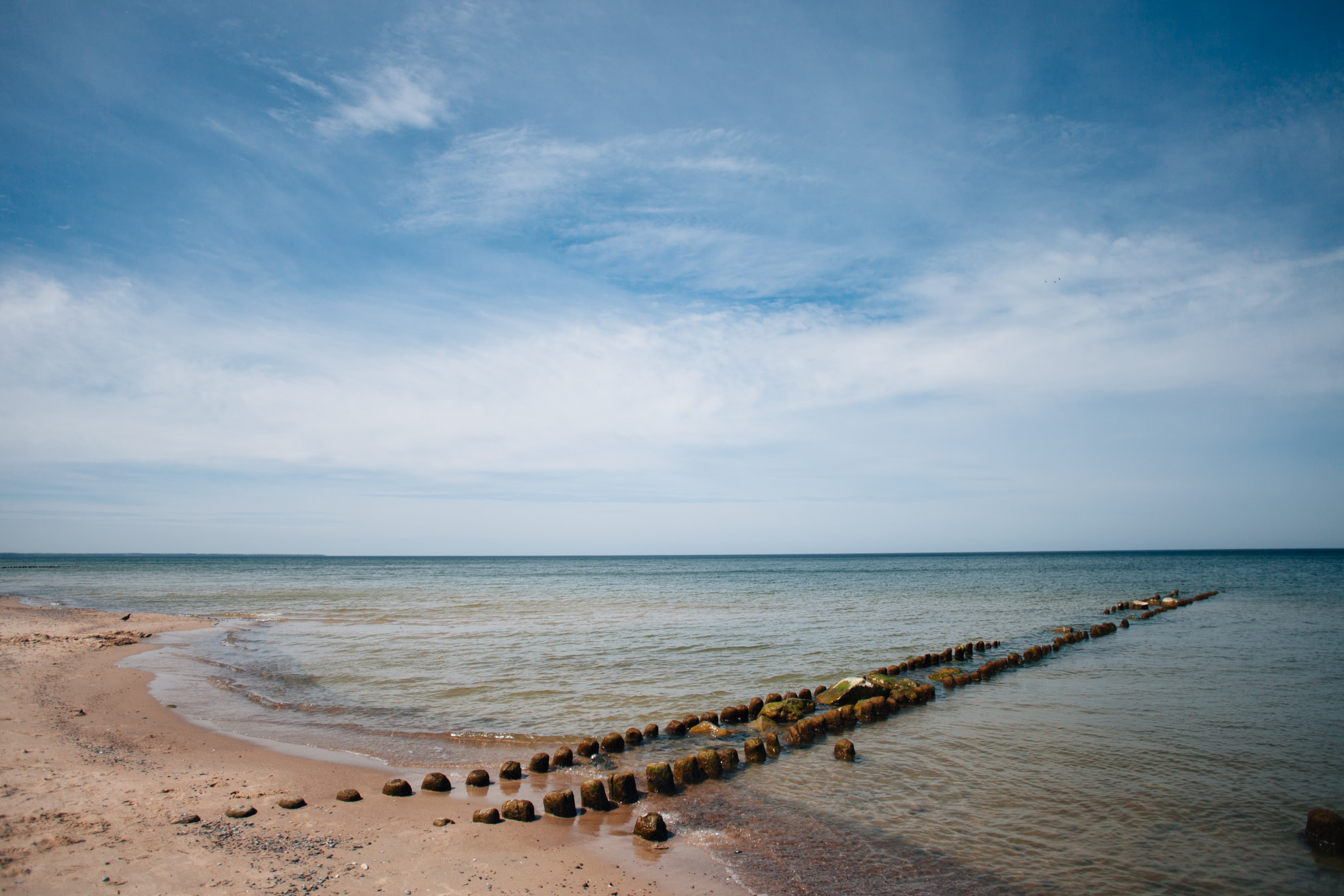 Canon EF 20mm F2.8 USM sample photo. Sea photography