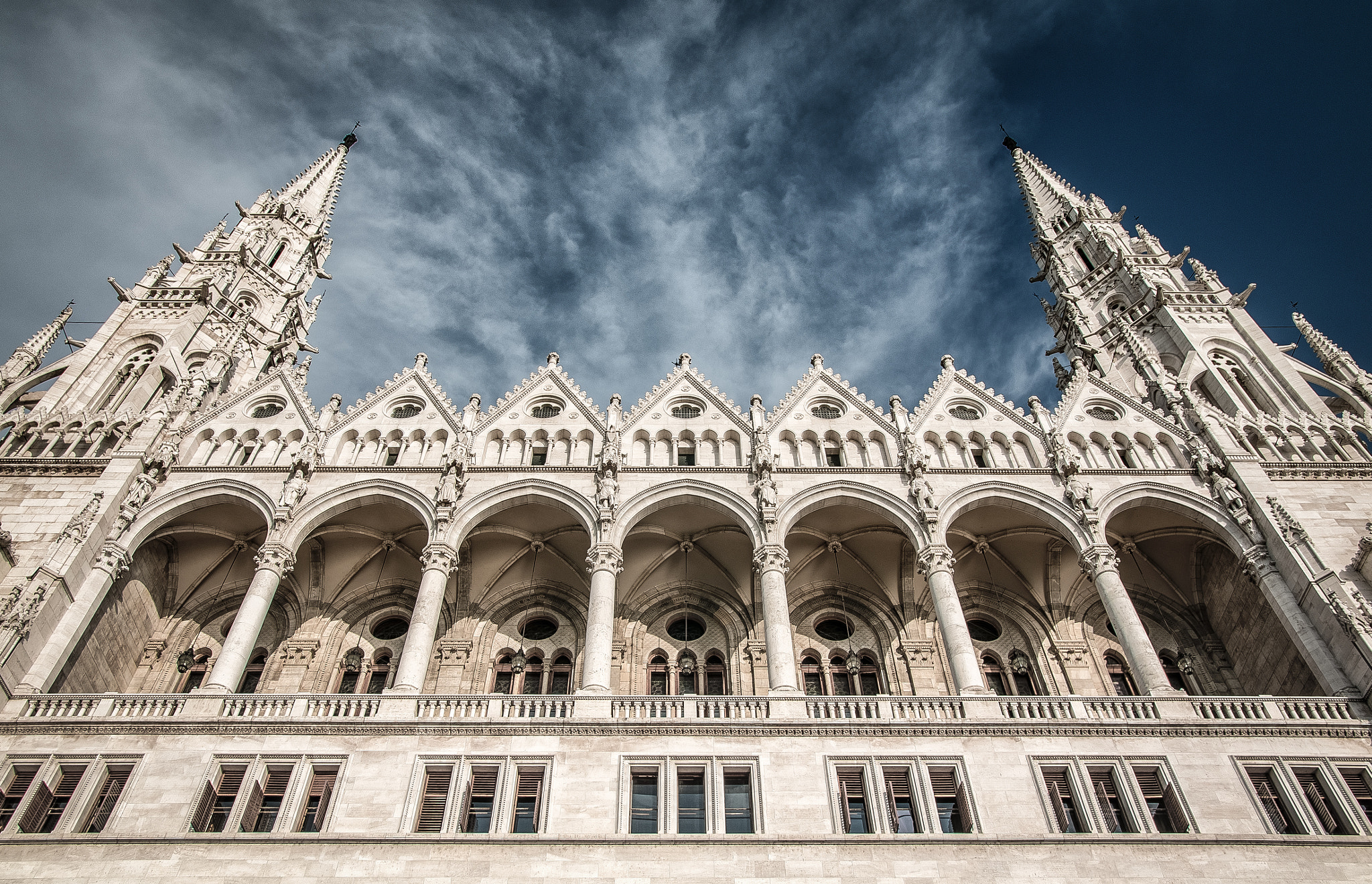 Panasonic Lumix DMC-GH4 + .7x Metabones 18-35/1.8 sample photo. Parlament of hungary photography