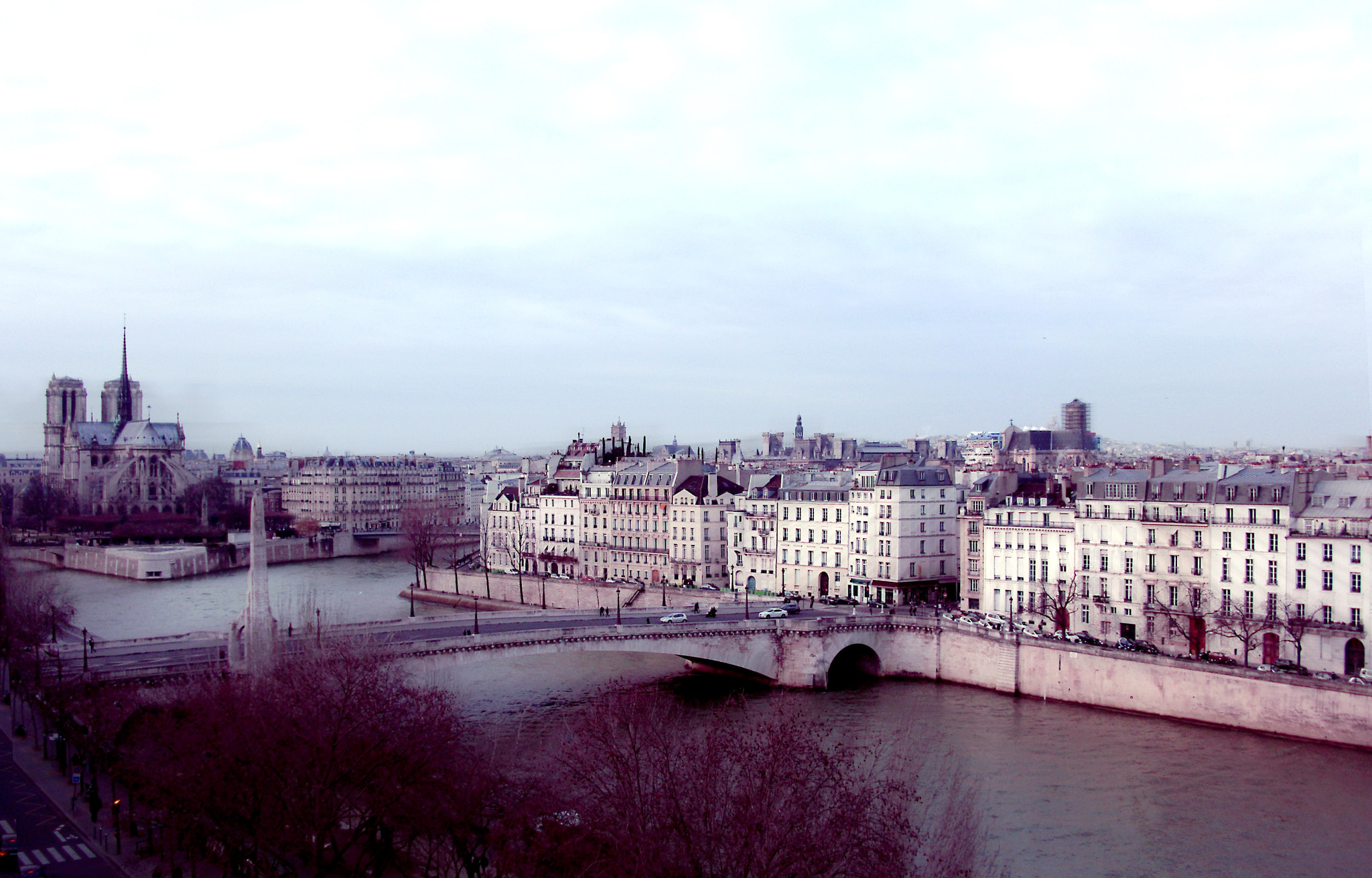 CASIO EX-S10 sample photo. Paris photography