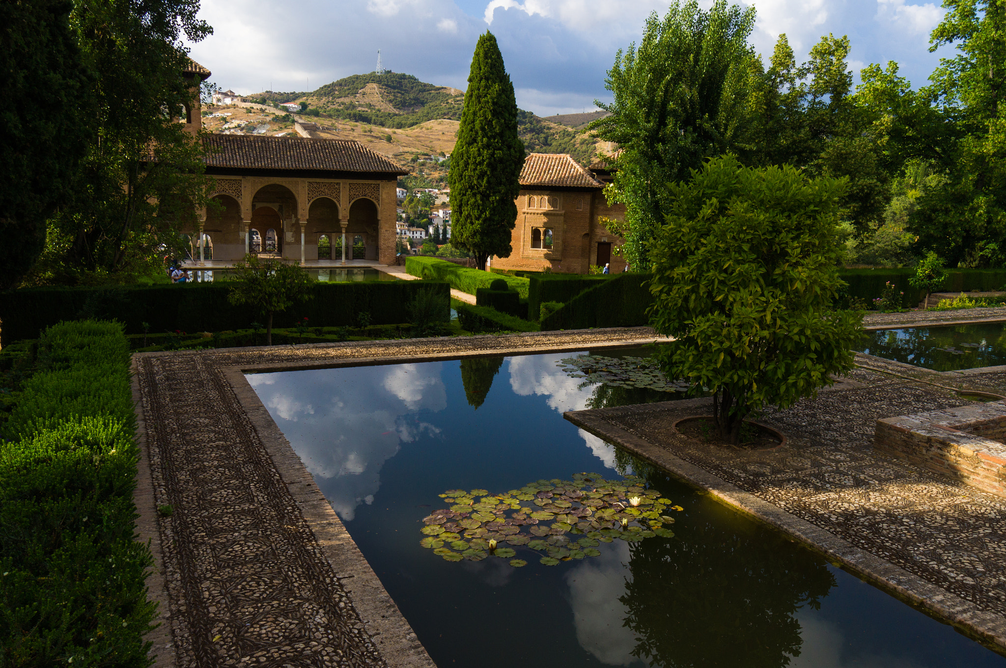 Sony Alpha NEX-F3 + Sony E 10-18mm F4 OSS sample photo. Alhambra. photography