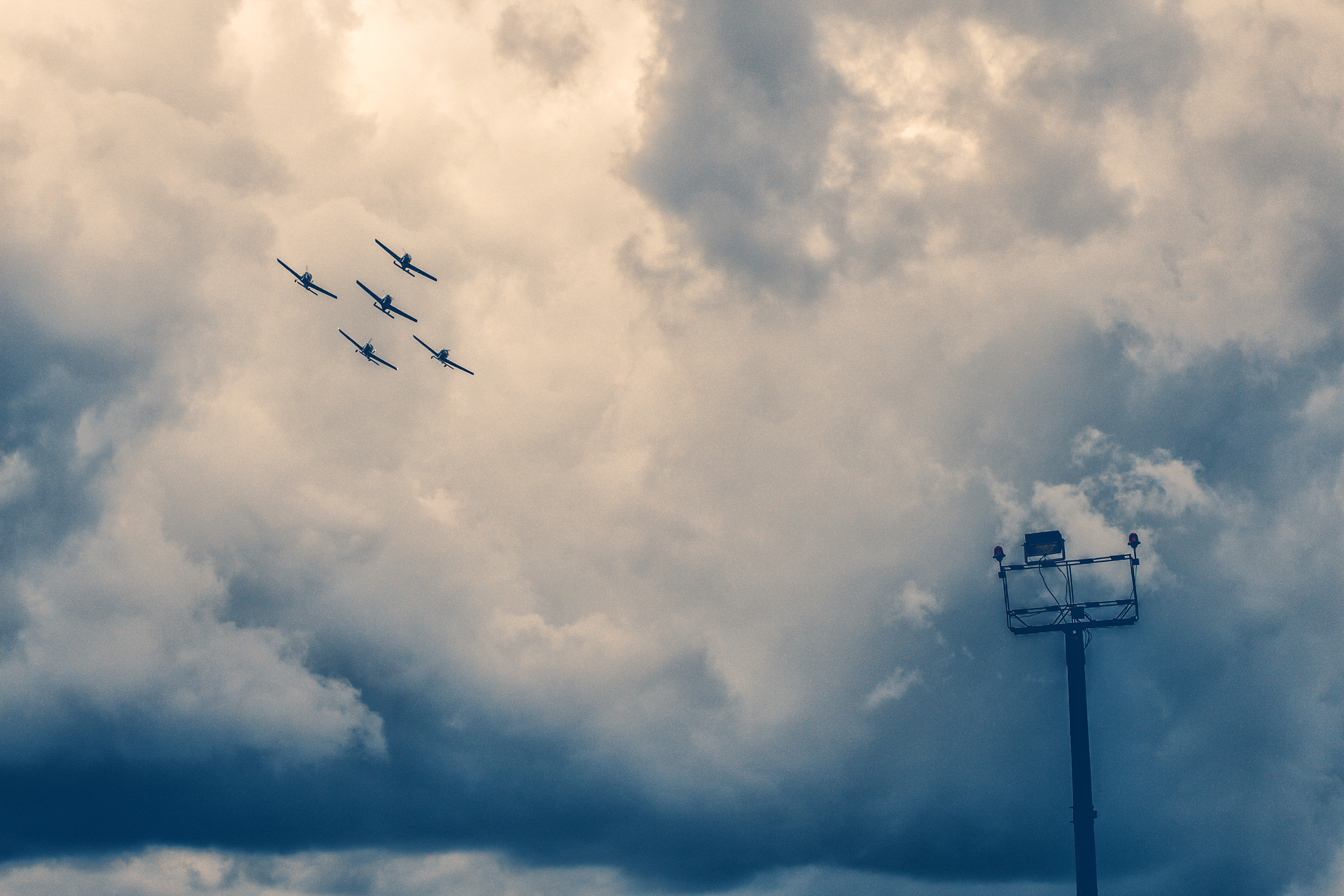 Tamron SP 35mm F1.8 Di VC USD sample photo. Show aircraft photography