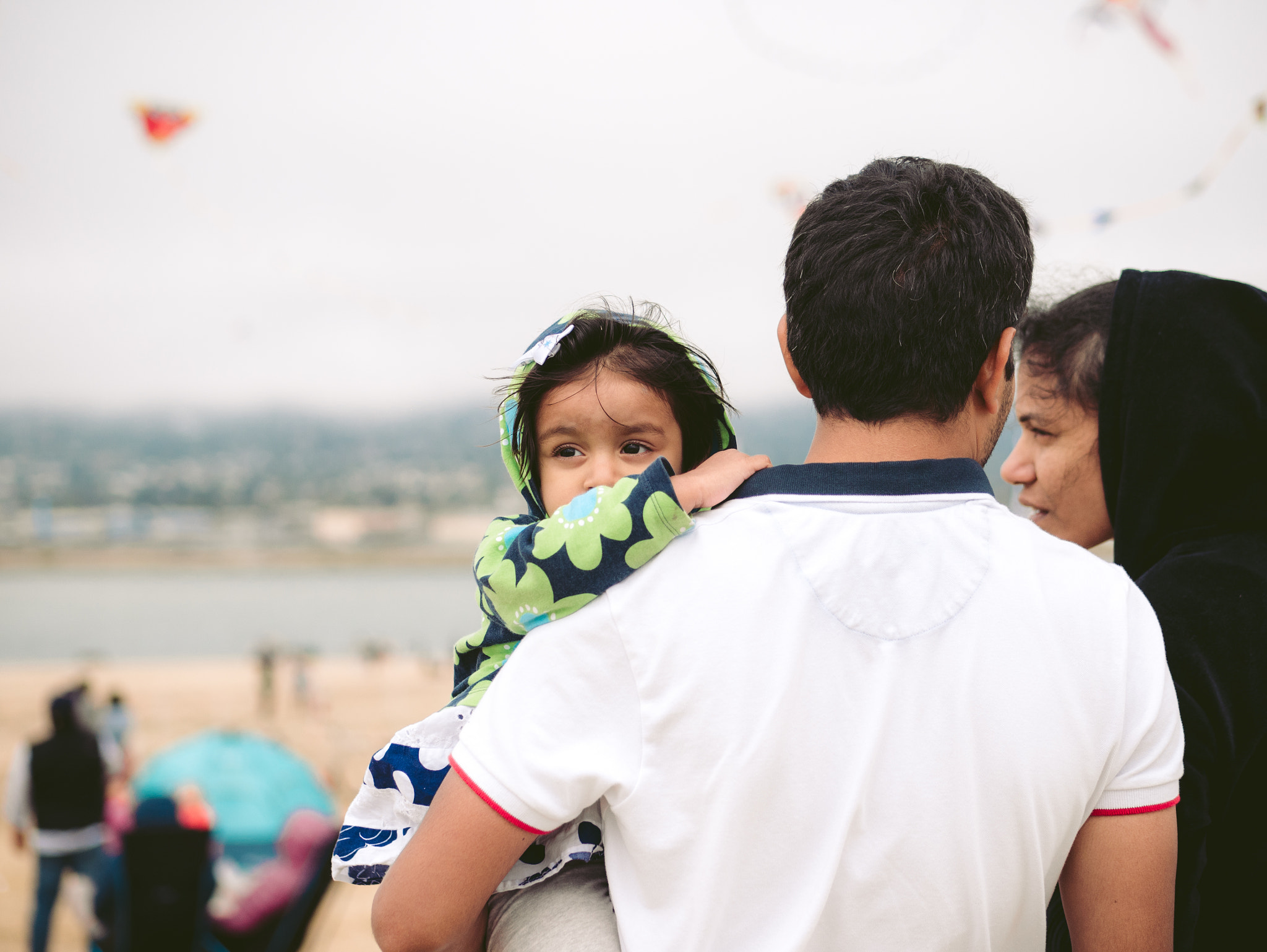 Panasonic Lumix G 42.5mm F1.7 ASPH Power OIS sample photo. Kite festival child photography