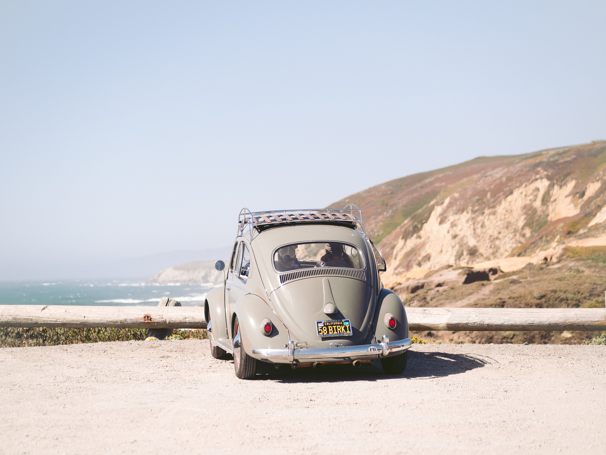 Panasonic Lumix G 42.5mm F1.7 ASPH Power OIS sample photo. Vw bug on outlook photography