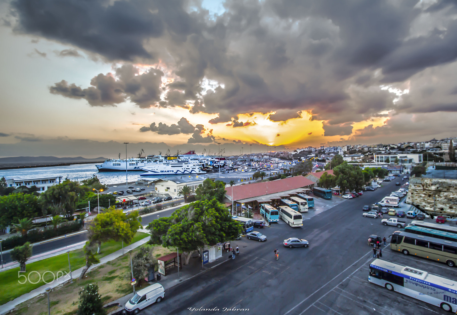 Canon EOS 650D (EOS Rebel T4i / EOS Kiss X6i) sample photo. Dramatic sunrise in heraklion in crete photography