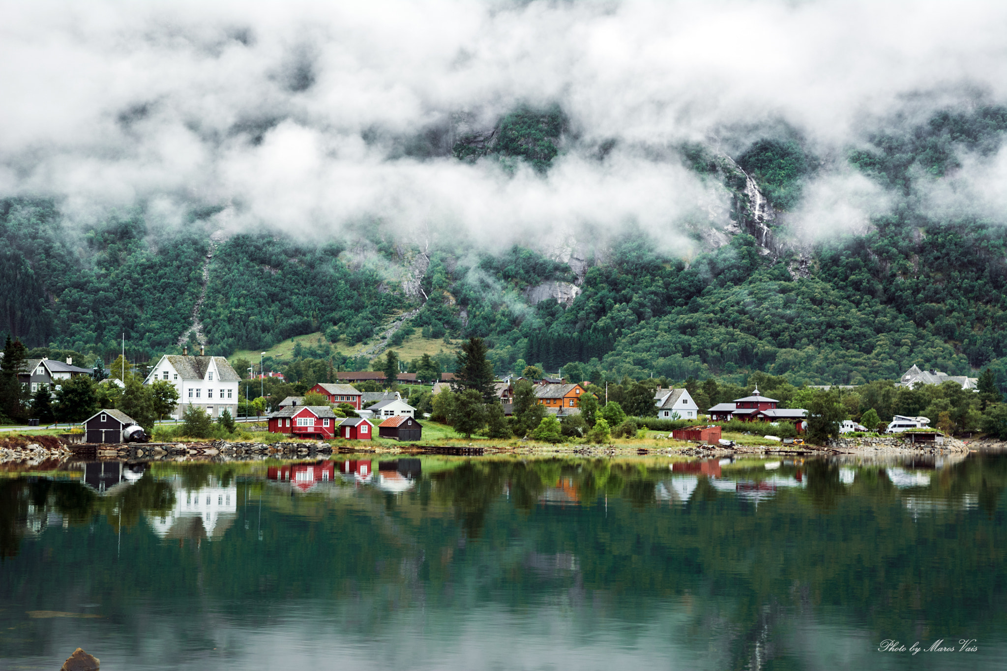 Nikon D5200 + Tamron SP AF 17-50mm F2.8 XR Di II LD Aspherical (IF) sample photo. Morning from eidfjord... photography
