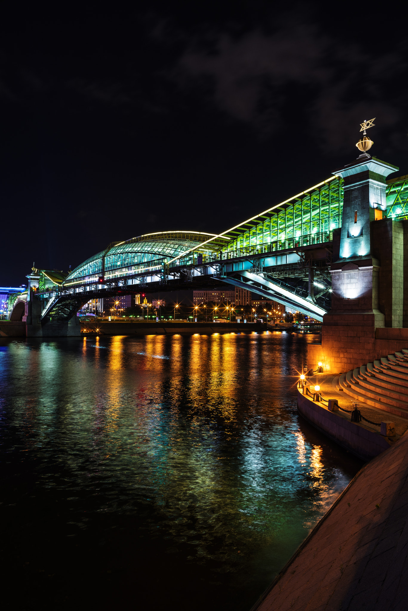 Pentax K-1 + smc PENTAX-FA* 24mm F2 AL[IF] sample photo. Moscow evening photography