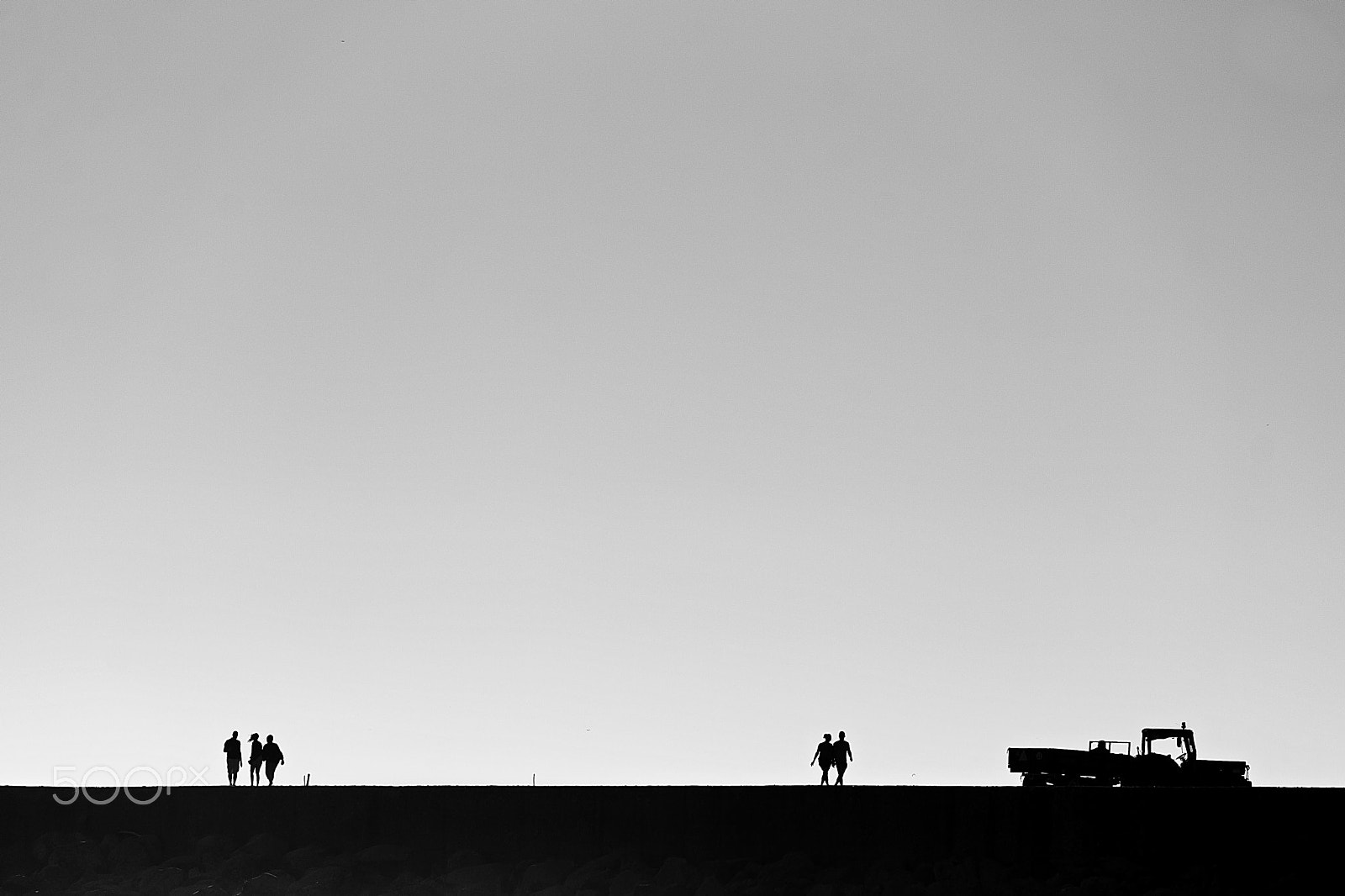 Canon EOS 500D (EOS Rebel T1i / EOS Kiss X3) sample photo. Silhouettes on the jetty. photography