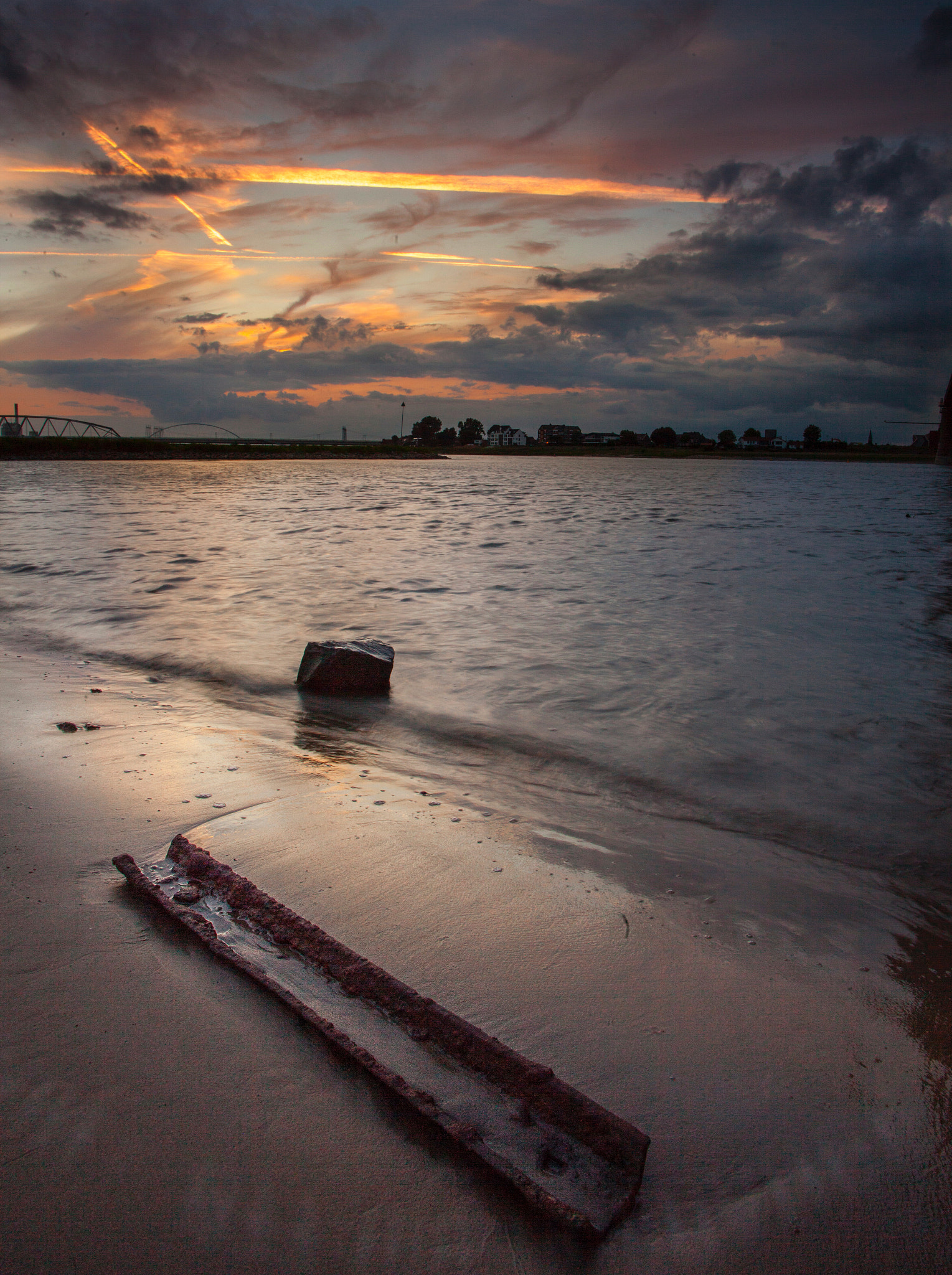 Canon EOS 5D Mark II + Tamron AF 19-35mm f/3.5-4.5 sample photo. Evening light photography