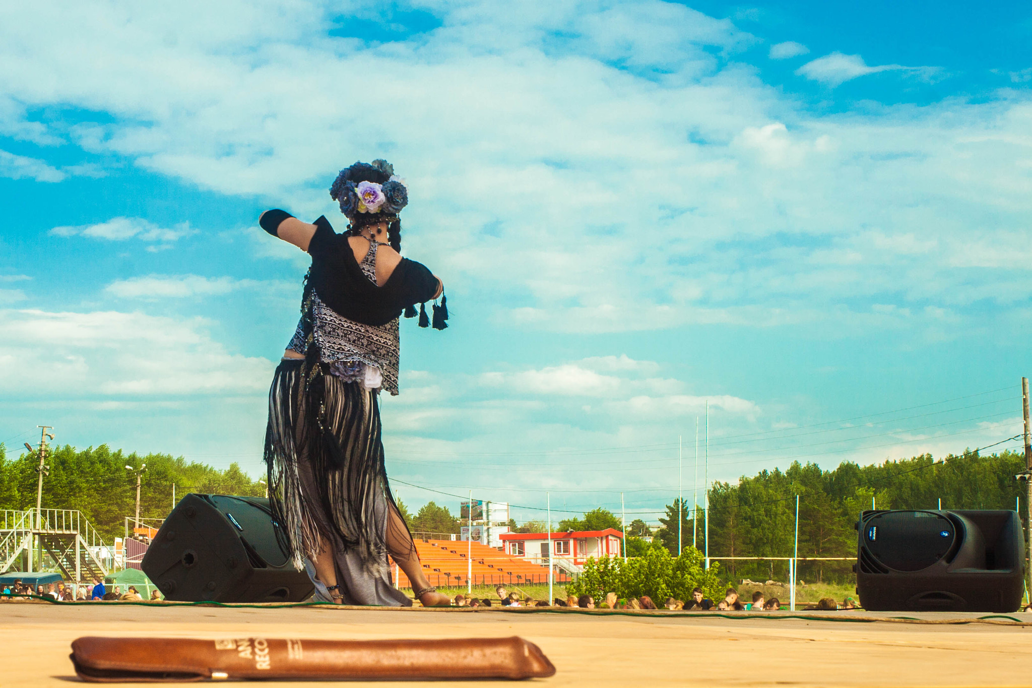 Canon EF 35-80mm f/4-5.6 sample photo. Dancing girl photography