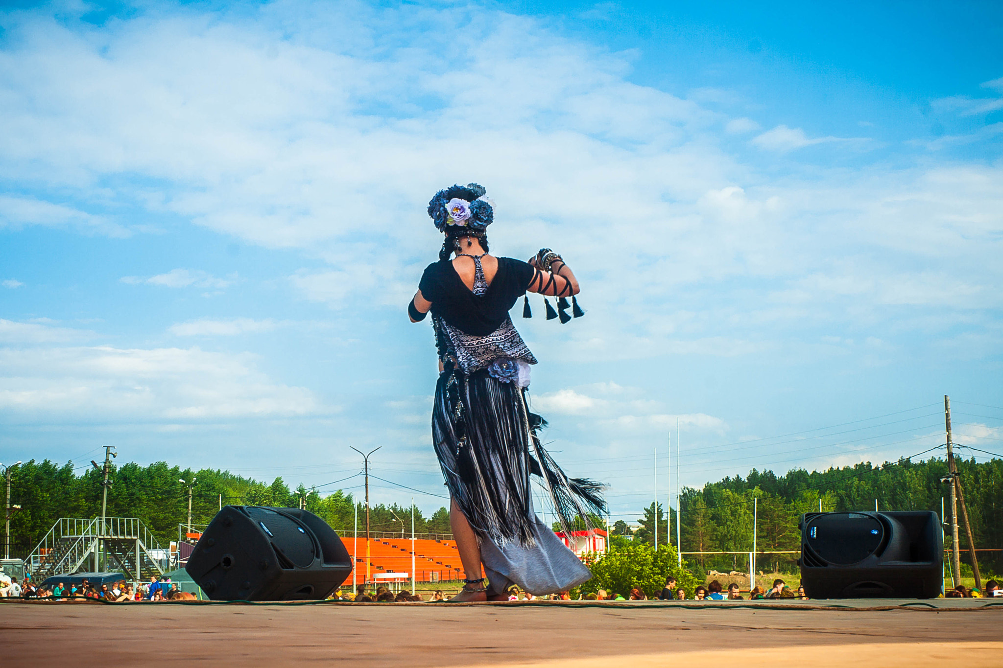 Canon EF 35-80mm f/4-5.6 sample photo. Dancing girl photography