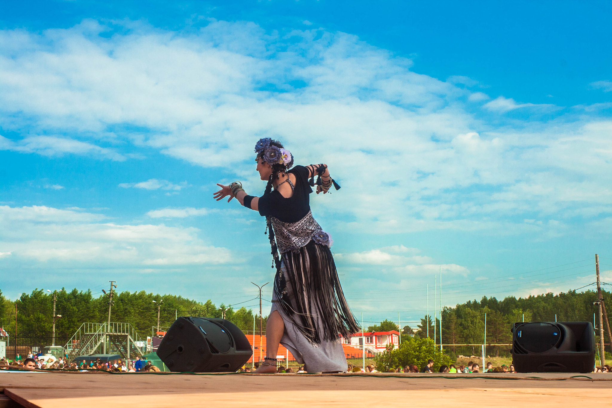 Canon EF 35-80mm f/4-5.6 sample photo. Dancing girl photography