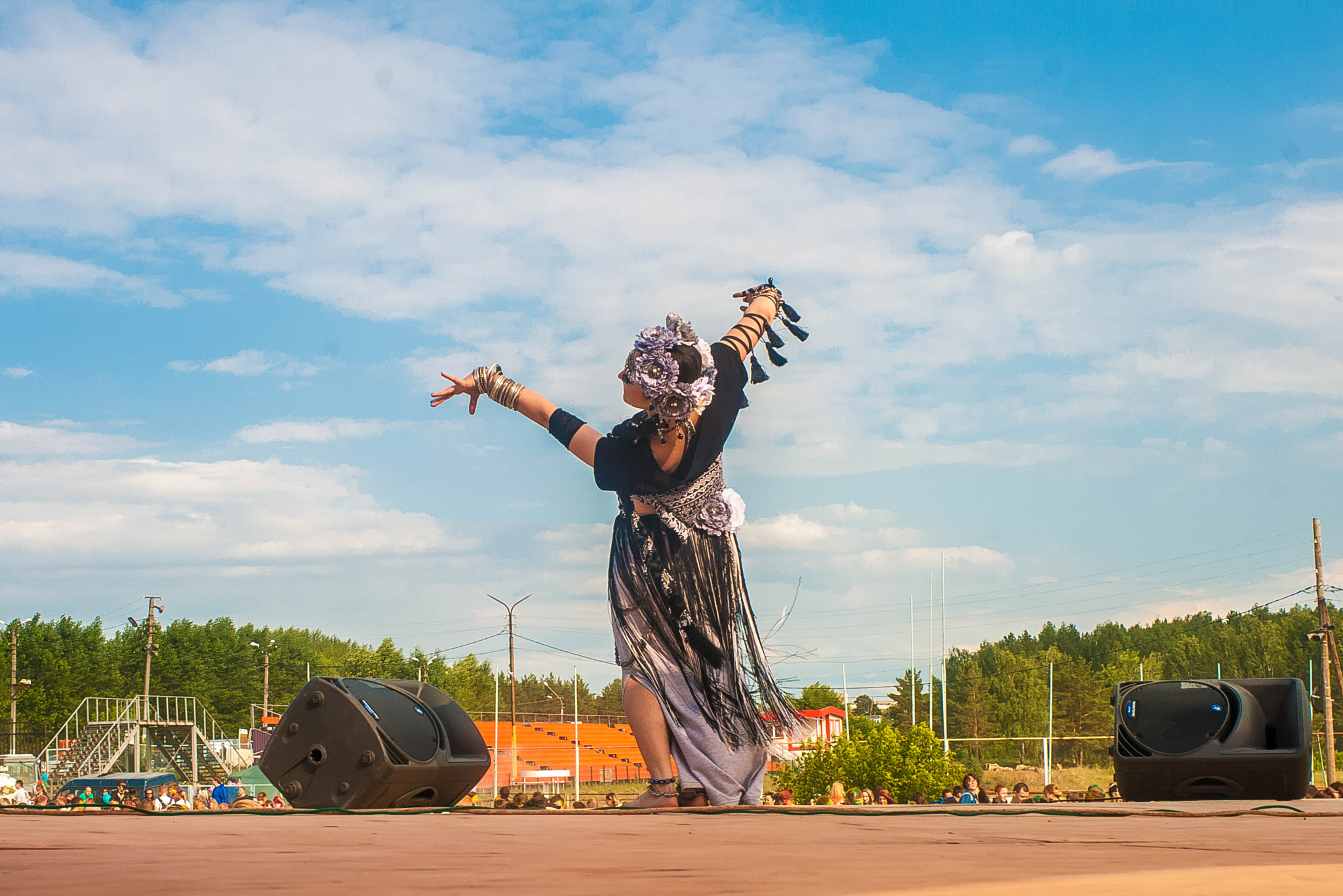 Canon EF 35-80mm f/4-5.6 sample photo. Dancing girl photography