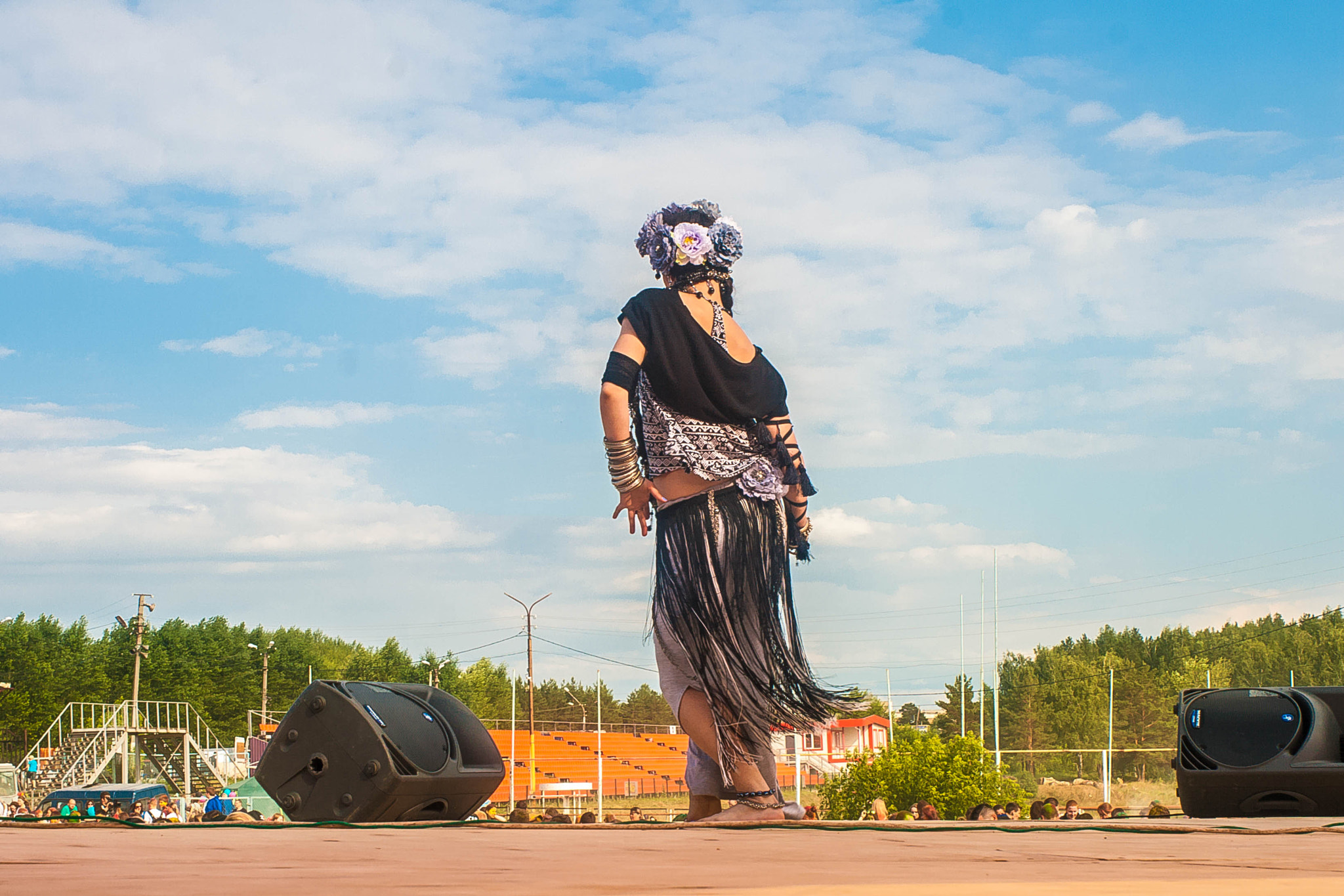 Canon EF 35-80mm f/4-5.6 sample photo. Dancing girl photography