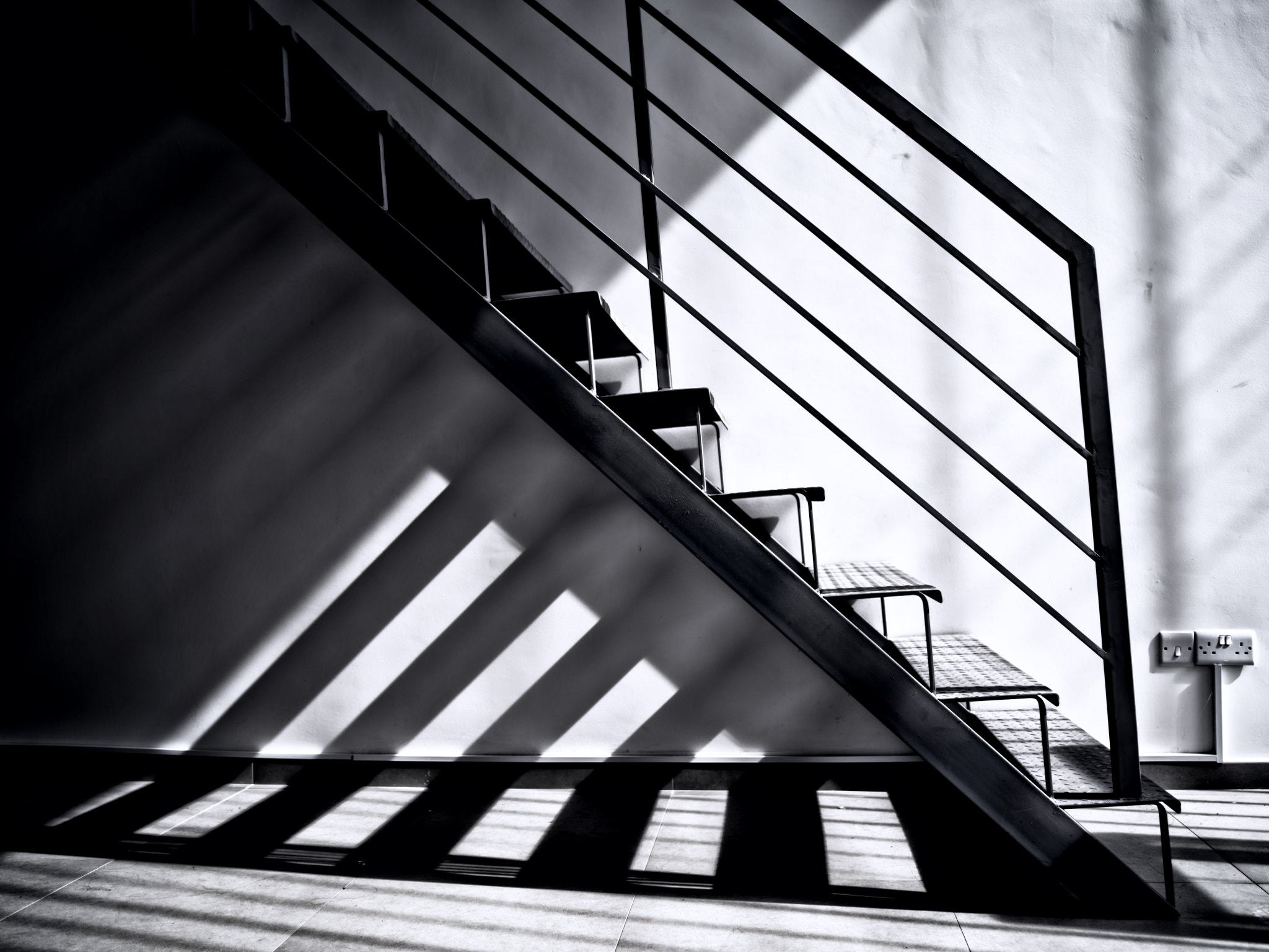 Pentax 645Z + smc PENTAX-FA 645 35mm F3.5 AL [IF] sample photo. Stairs photography