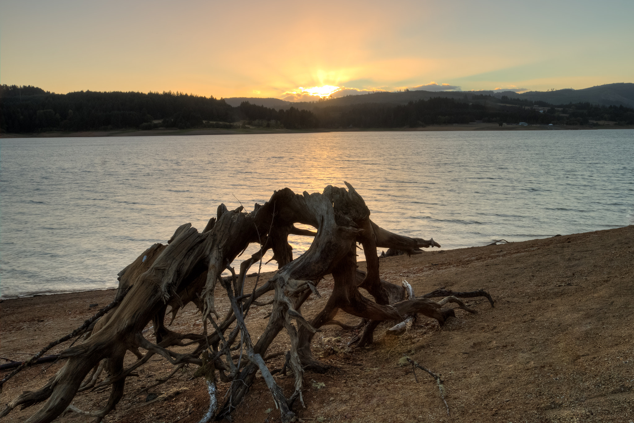 Canon EF-S 17-55mm F2.8 IS USM sample photo. Sunset at hagg lake photography