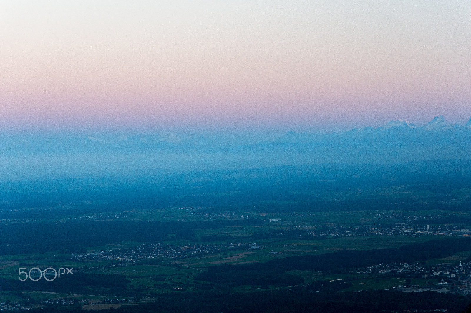 Sony Alpha NEX-6 + Sony Vario-Tessar T* E 16-70mm F4 ZA OSS sample photo. Balmberg evening photography