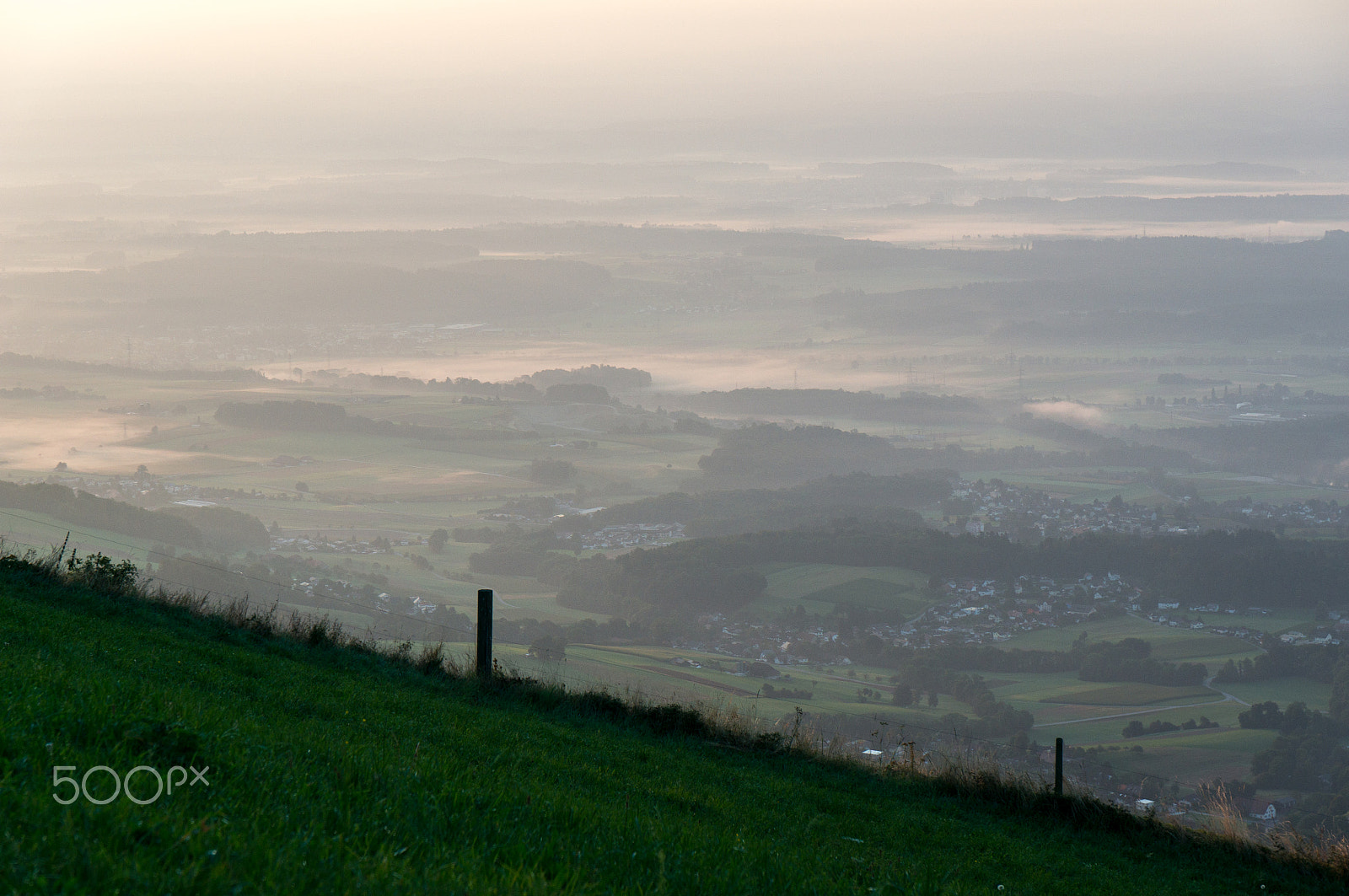 Sony Alpha NEX-6 + Sony Vario-Tessar T* E 16-70mm F4 ZA OSS sample photo. Balmberg sunrise photography