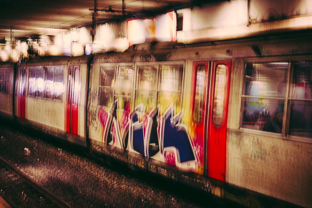 Tamron SP AF 17-50mm F2.8 XR Di II LD Aspherical (IF) sample photo. Graffiti photography