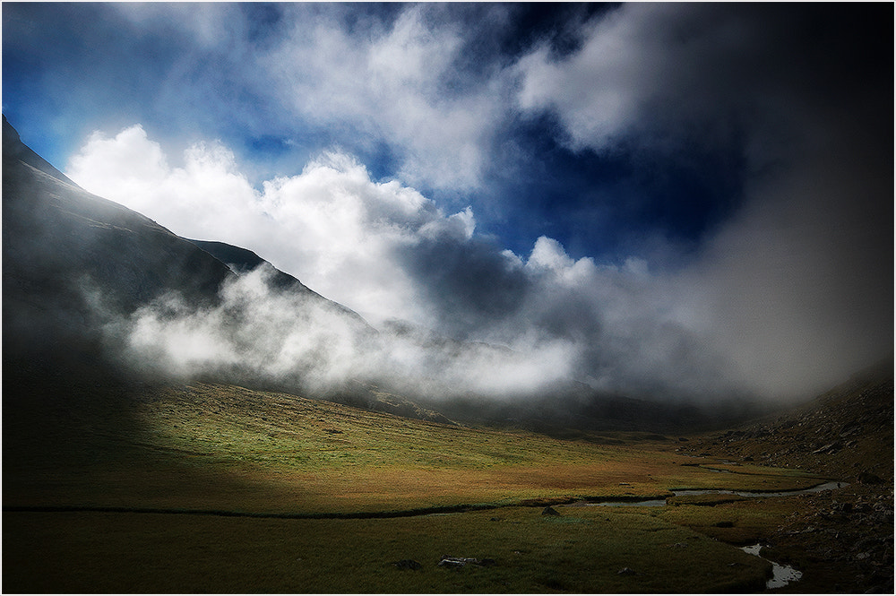 Nikon D70s sample photo. The hanging valley photography