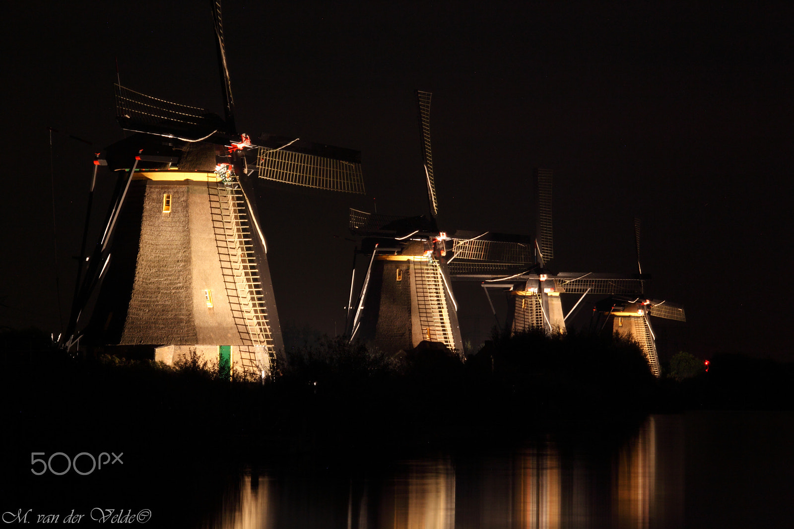 Canon EF 35-350mm F3.5-5.6L USM sample photo. The wind sisters together photography