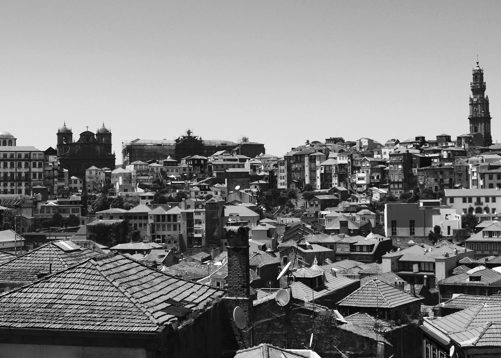 Sony DT 18-55mm F3.5-5.6 SAM II sample photo. Porto - b&w postcard photography