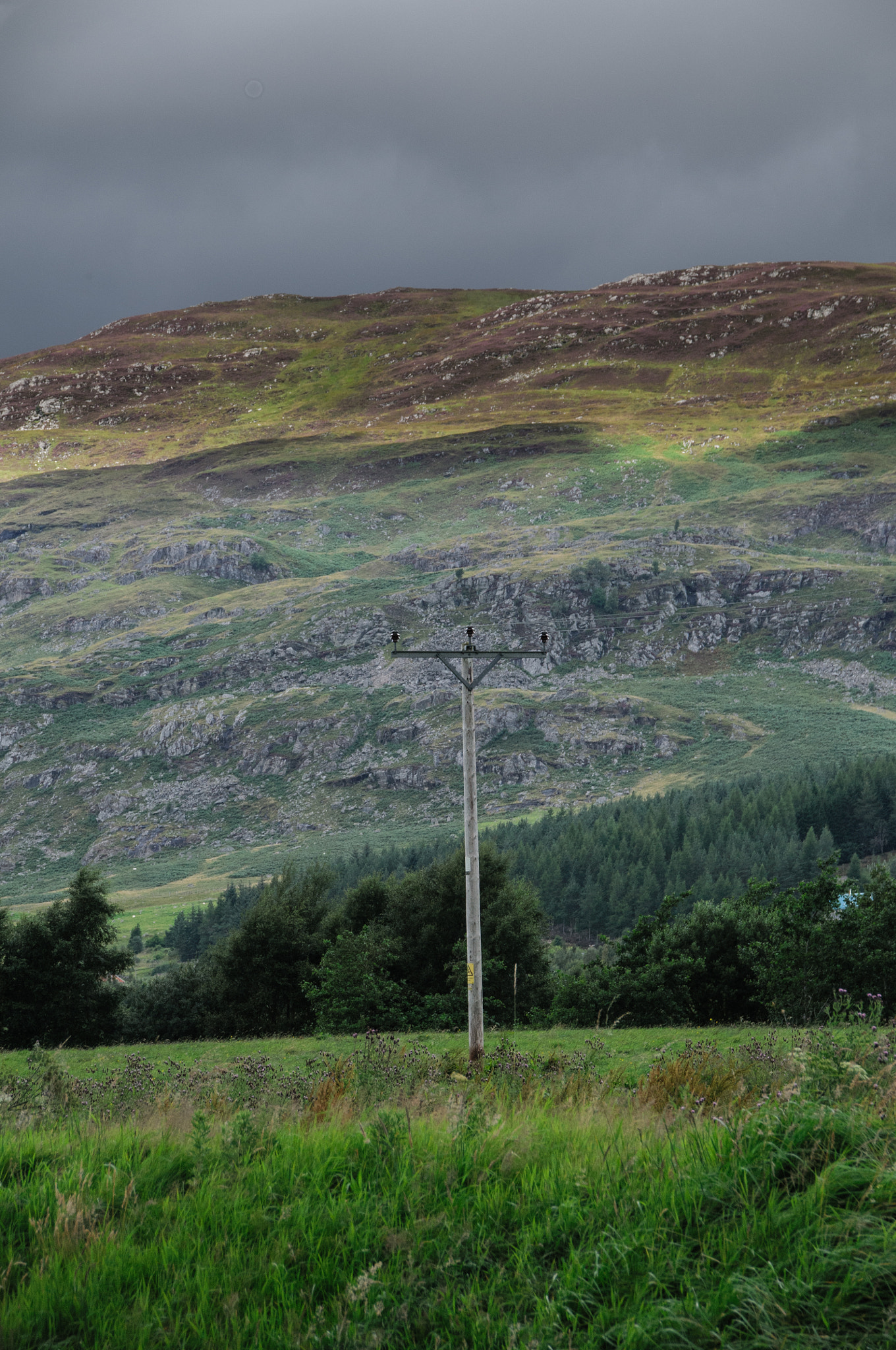 Sigma 18-250mm F3.5-6.3 DC Macro OS HSM sample photo. Scotland elec. 2 photography