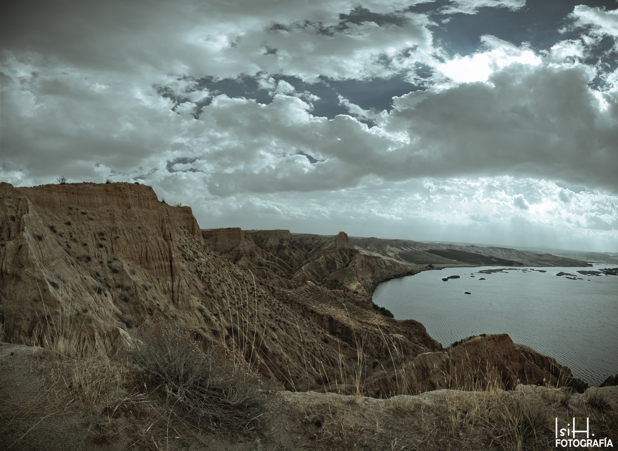 Nikon D700 + Nikon AF Nikkor 20mm F2.8D sample photo. Las barrancas photography