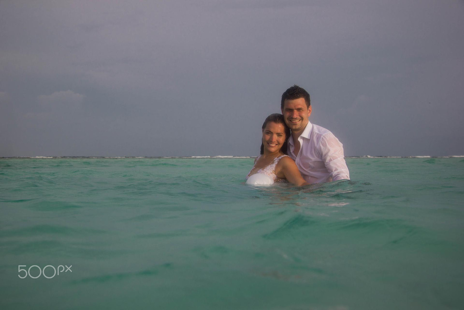 Canon EF-S 17-85mm F4-5.6 IS USM sample photo. Sunlate postwedding photography
