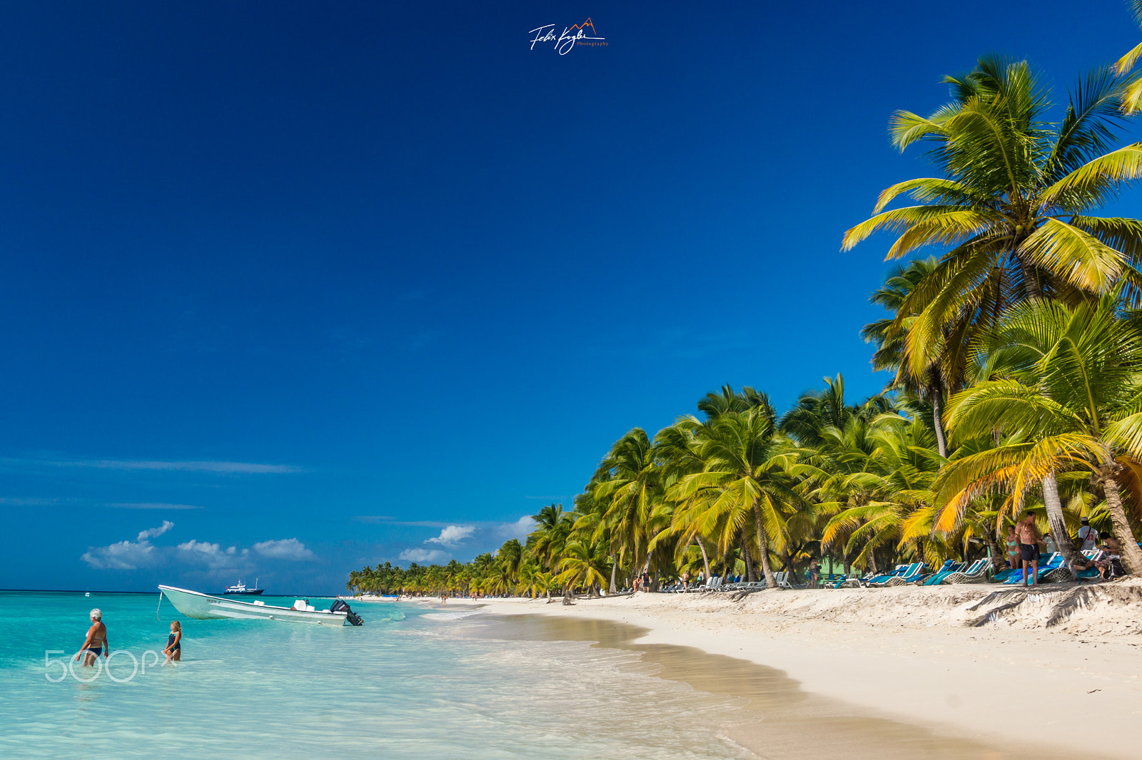 Tamron 18-270mm F3.5-6.3 Di II PZD sample photo. "welcome to the paradise" photography