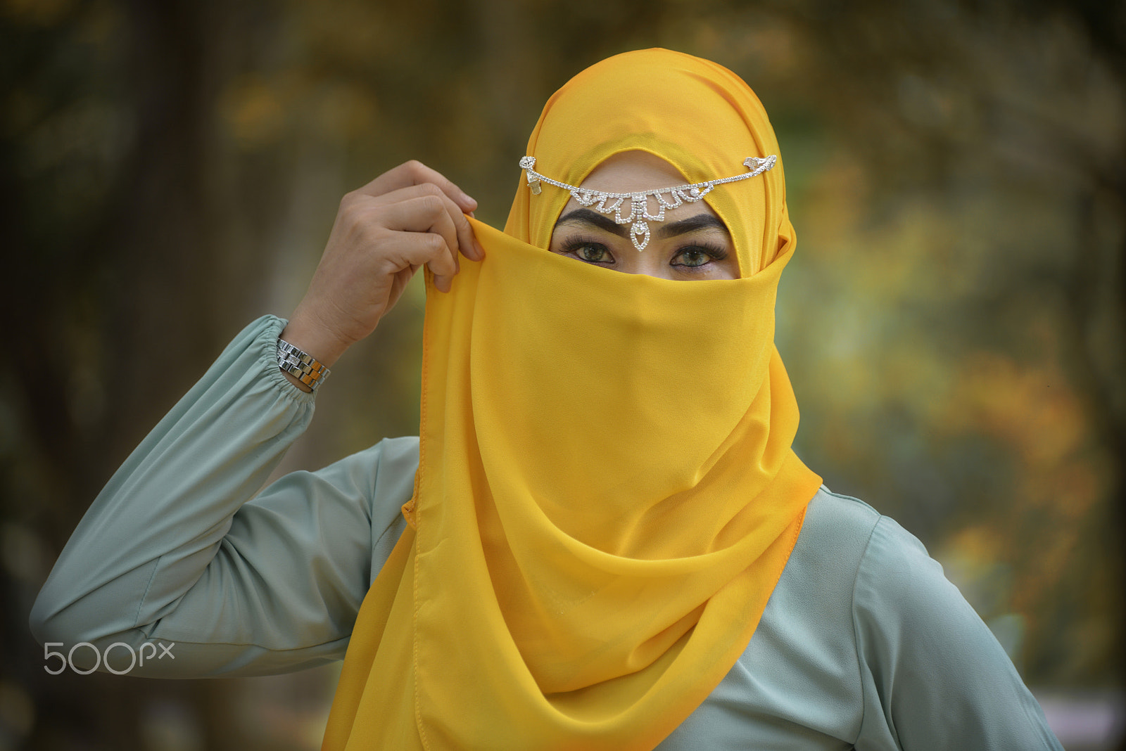 Nikon D800 + Sigma 70-300mm F4-5.6 APO DG Macro sample photo. Yellow hijab photography
