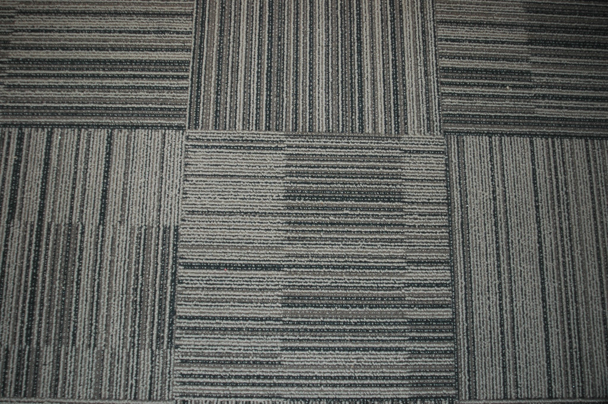 AF Zoom-Nikkor 24-120mm f/3.5-5.6D IF sample photo. Tile pattern photography