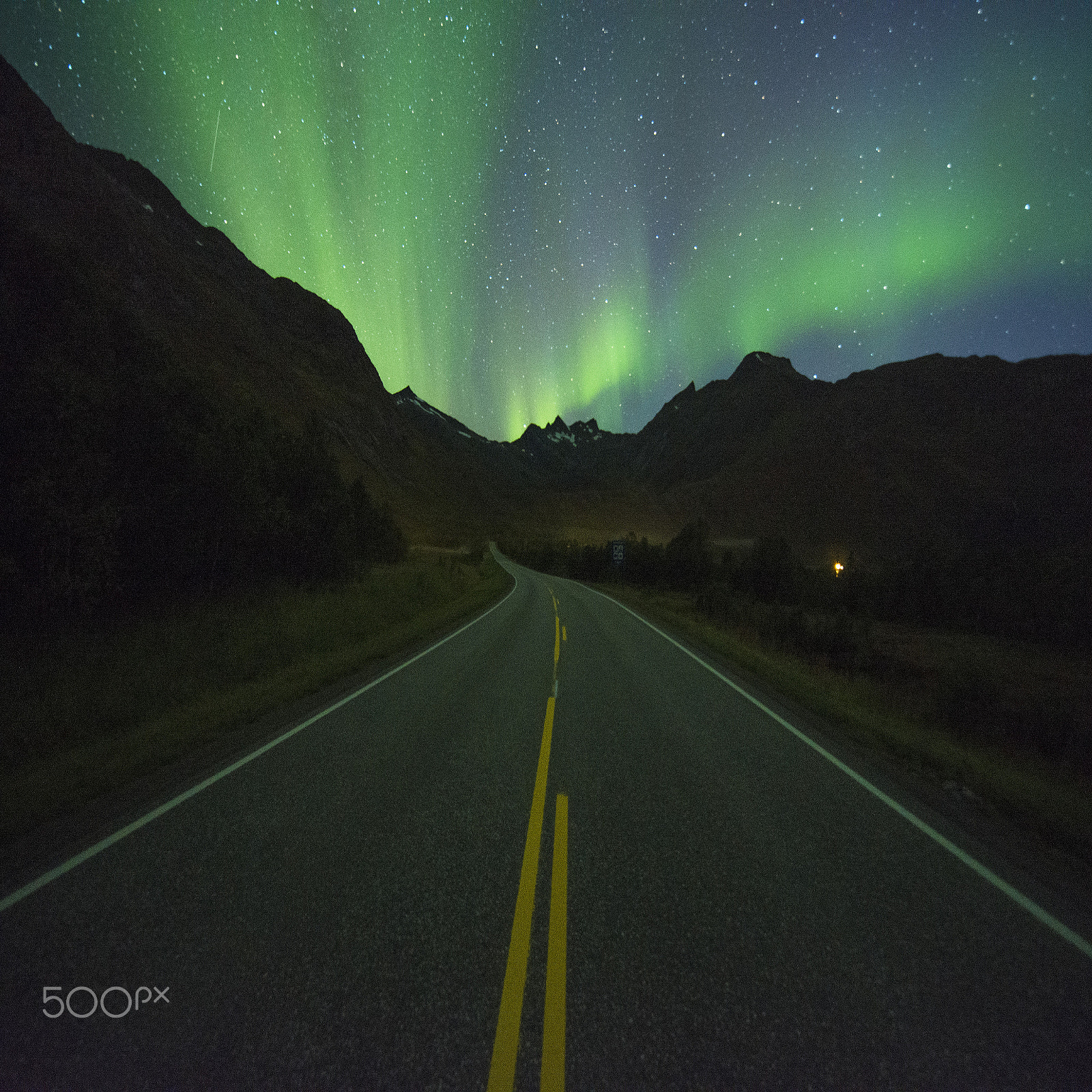 Samyang 14mm F2.8 ED AS IF UMC sample photo. Epic road photography