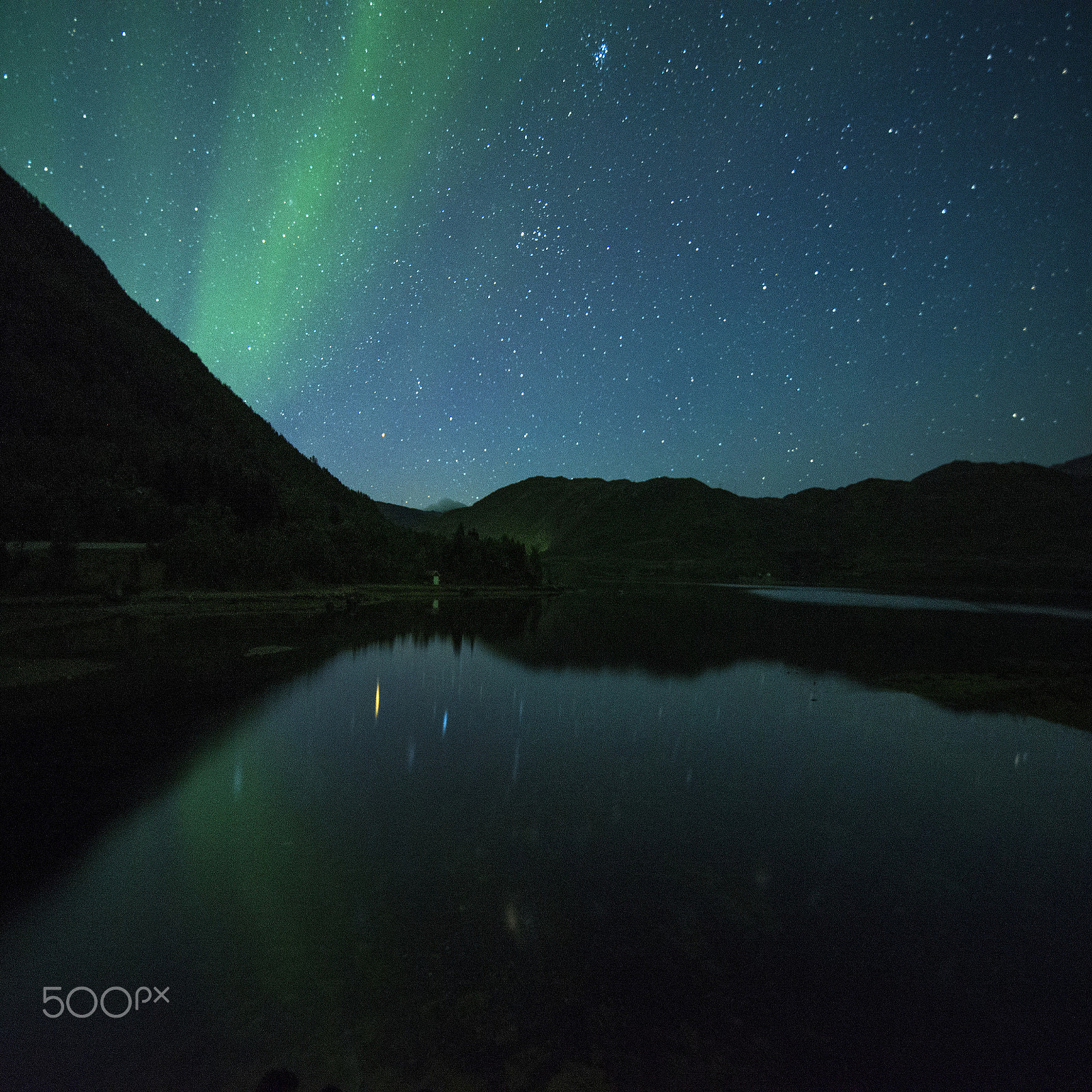 Samyang 14mm F2.8 ED AS IF UMC sample photo. Clear night photography