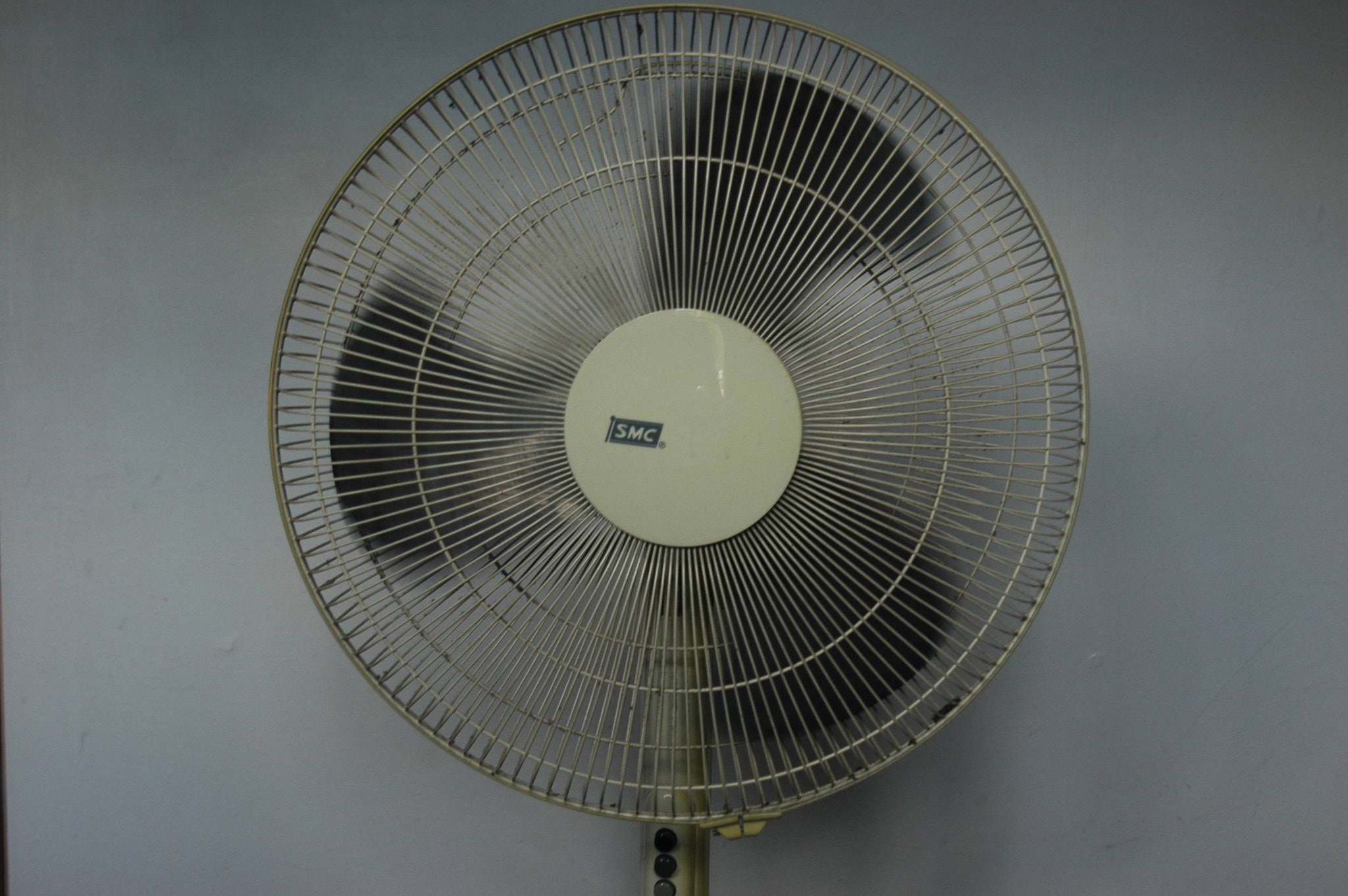 Nikon D70s sample photo. Fan: rotating blades photography