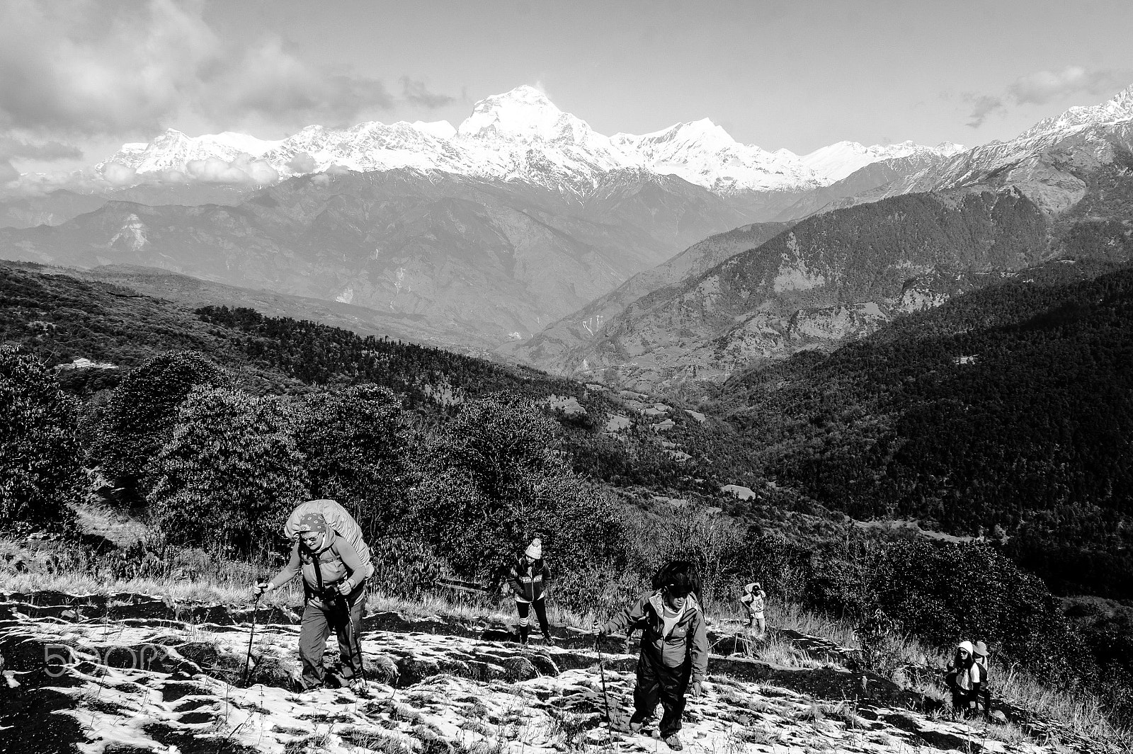Sony NEX-5C + Sony E 18-55mm F3.5-5.6 OSS sample photo. Trekking at annapurna photography