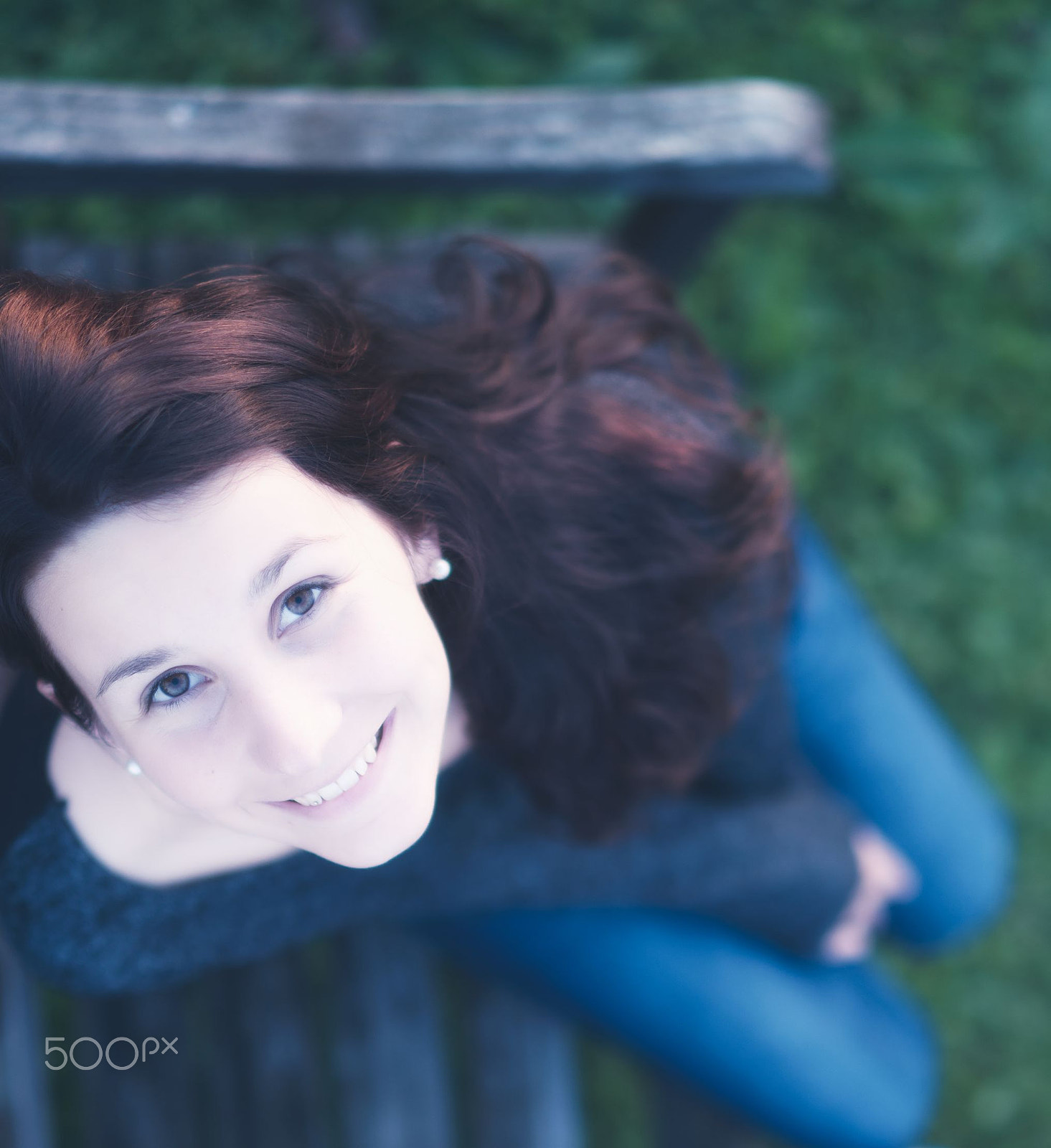 E 50mm F1.4 sample photo. Smile from above photography