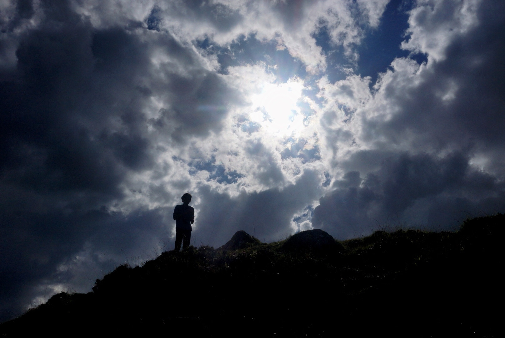 Sony Sonnar T* E 24mm F1.8 ZA sample photo. Hilltop photography